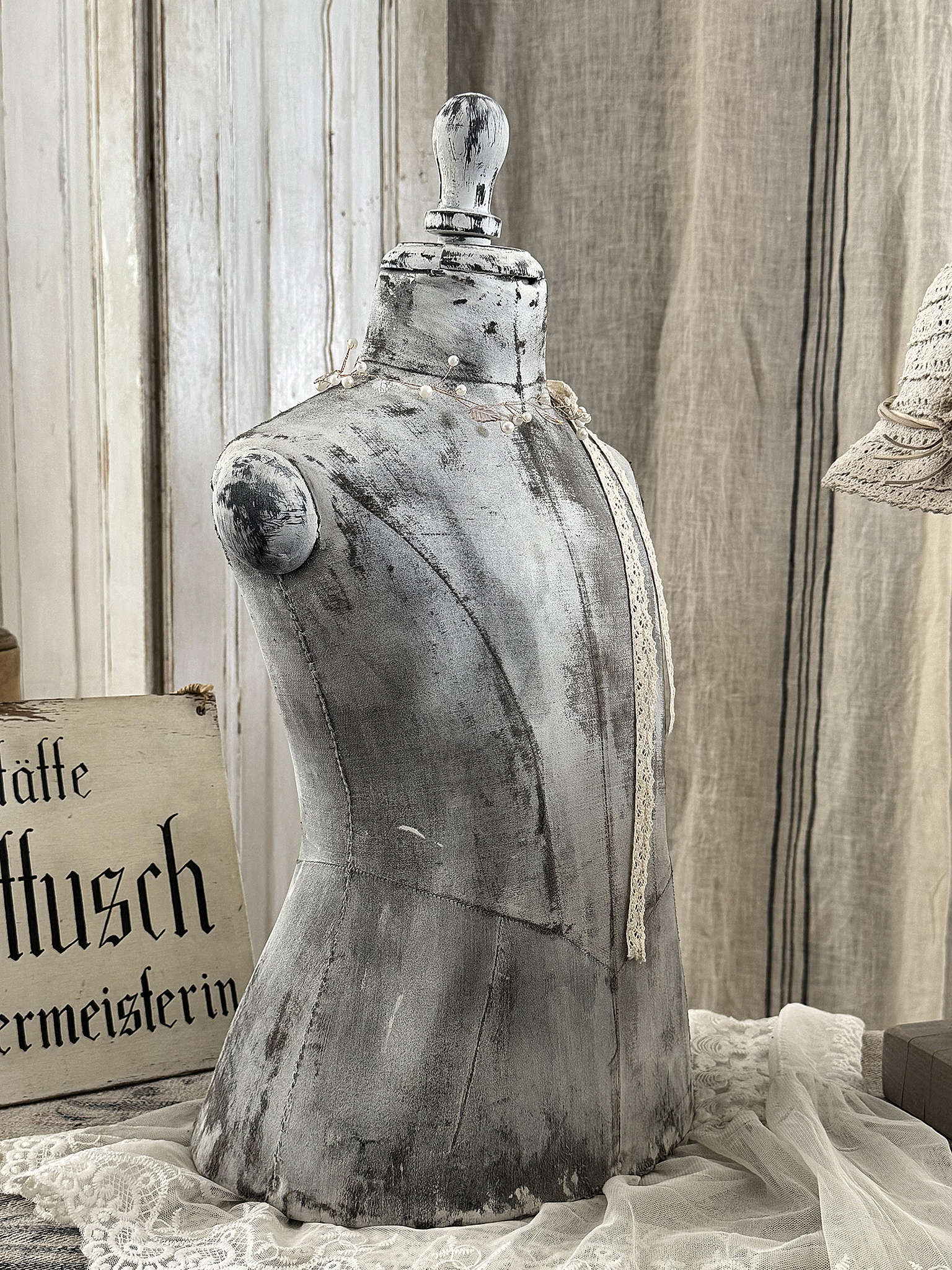 Zauberhafter antiker Kindertorso aus Frankreich – Vintage-Unikat mit wunderschöner Patina***