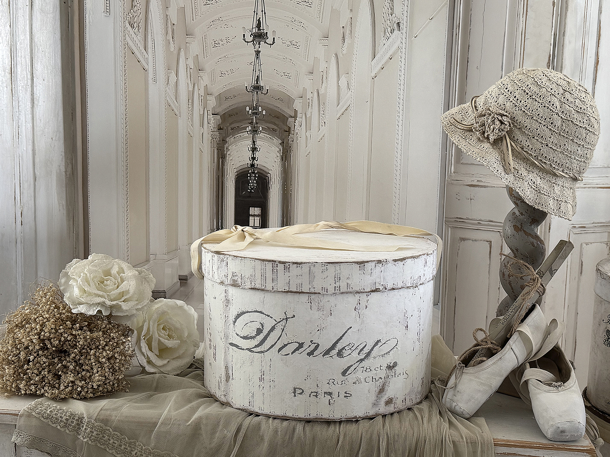 Alte, runde Hutschachtel „Darley Paris“