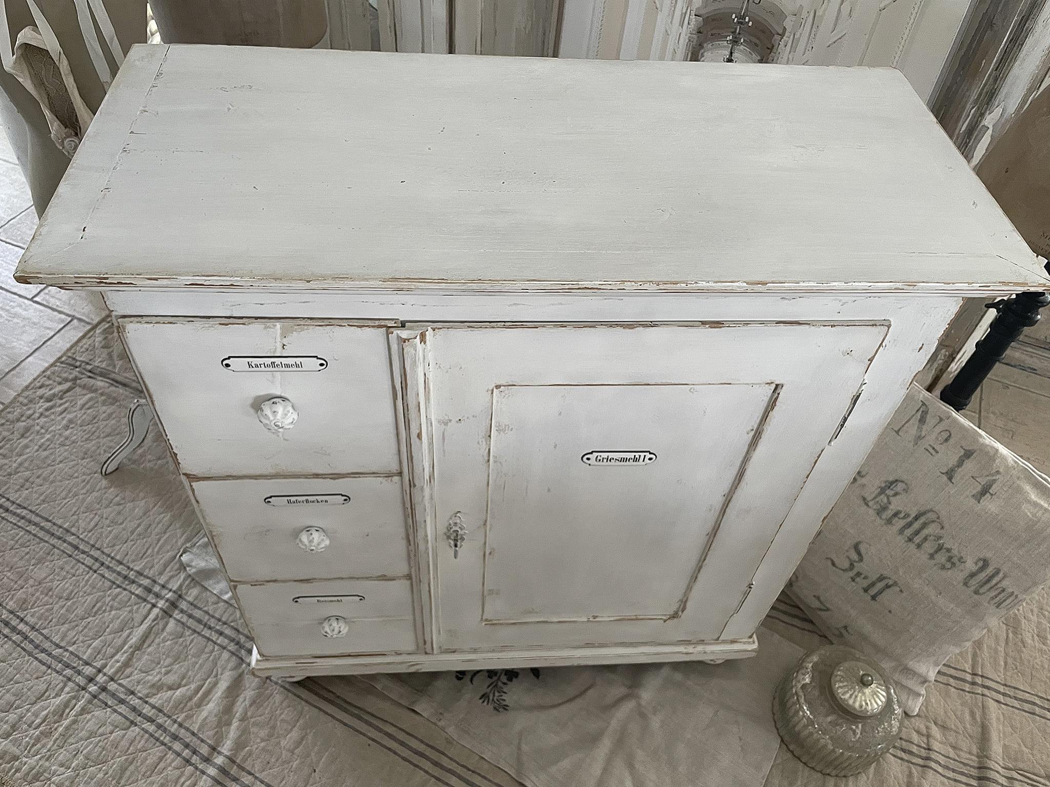 Liebhaberstück alter Ladenschrank Liebhaberstück alter Ladenschrank