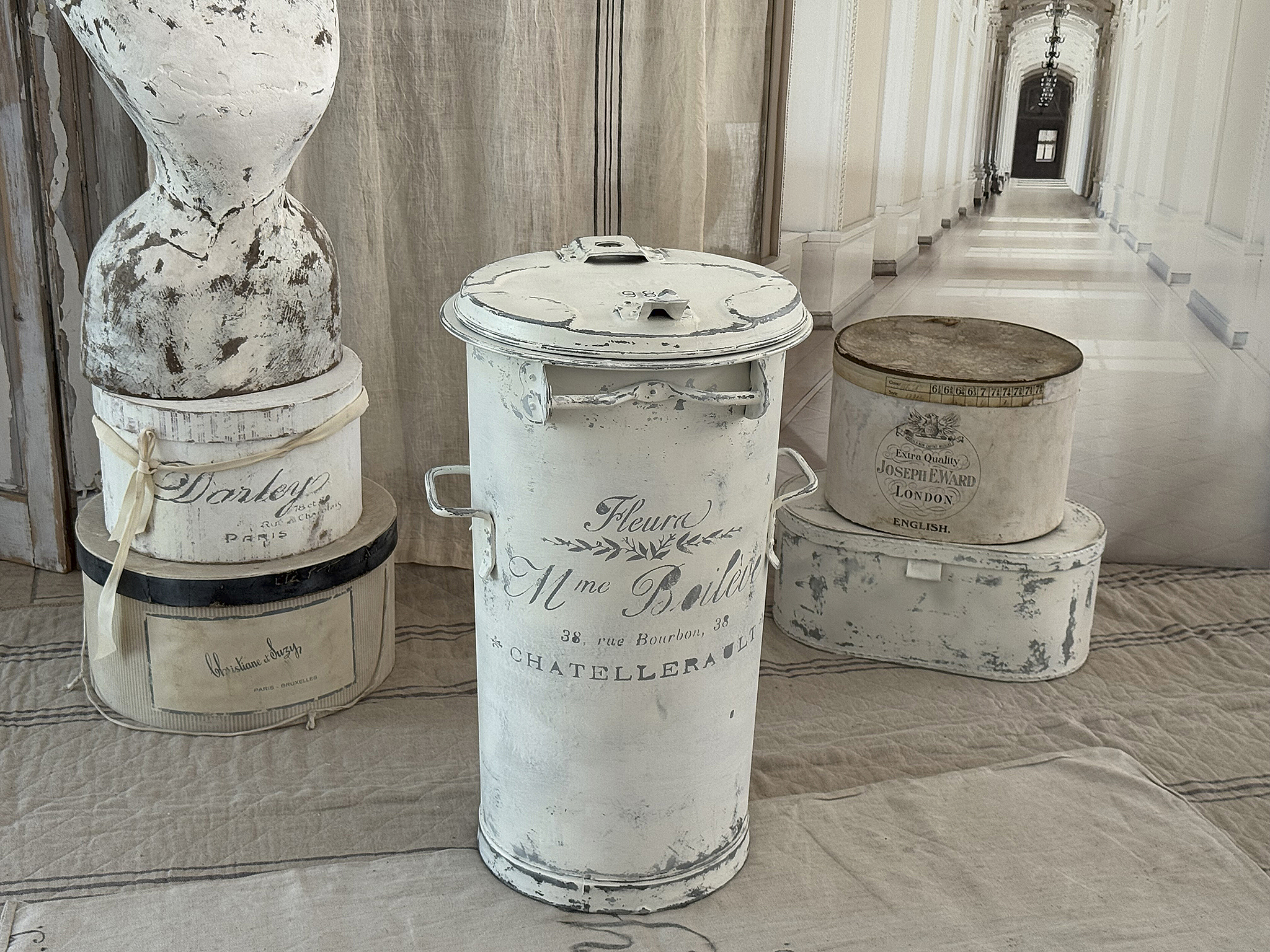 Alte große Zinkmülltonne Fleura***