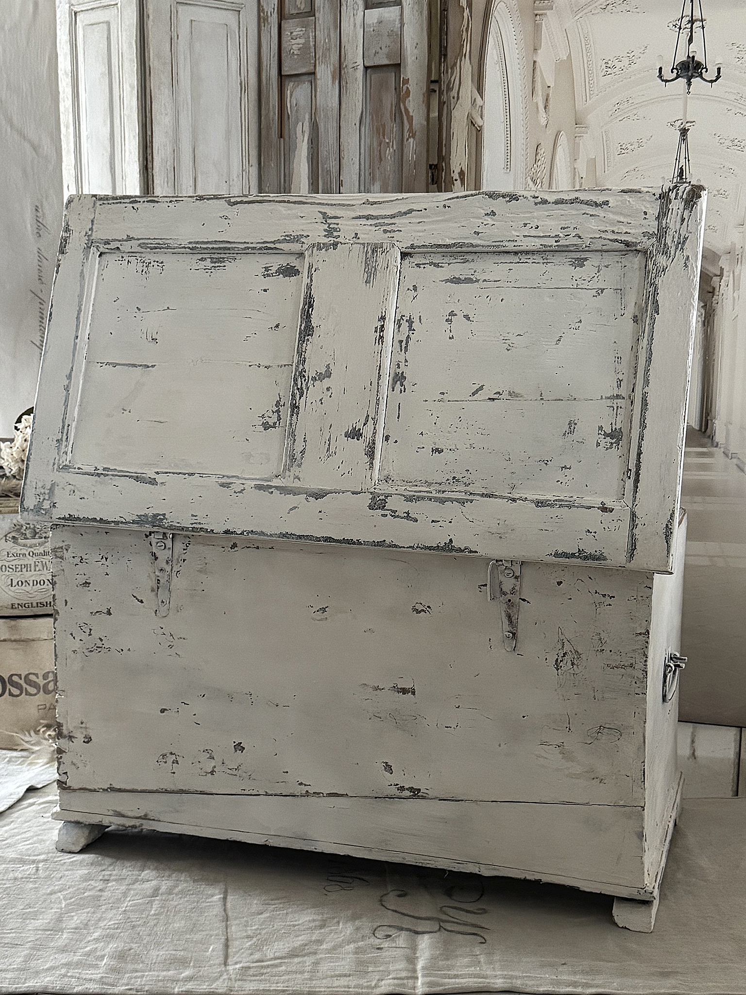 Antike Truhe/Sitztruhe Shabby-Pur ***