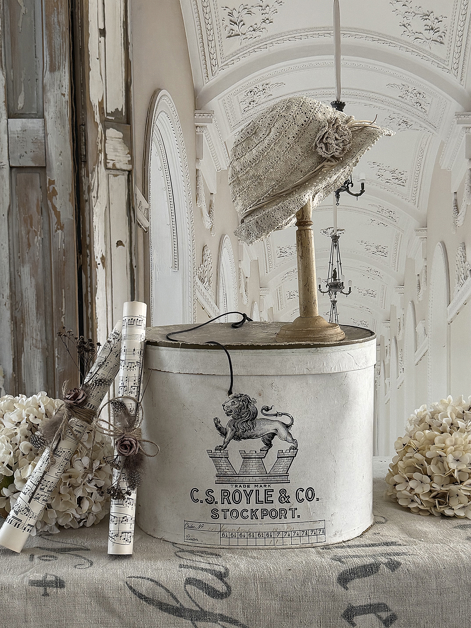 Antike englische Hutschachtel „C.S. Royle & Co., Stockport“***