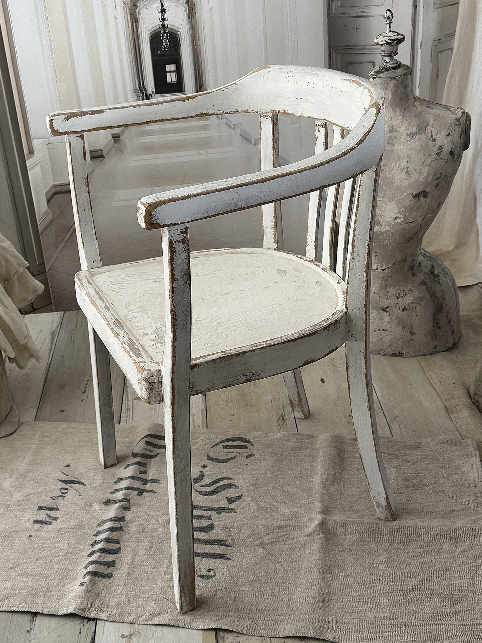 Original Bauhaus Armlehnstuhl – Shabby Chic im alten Originallack***