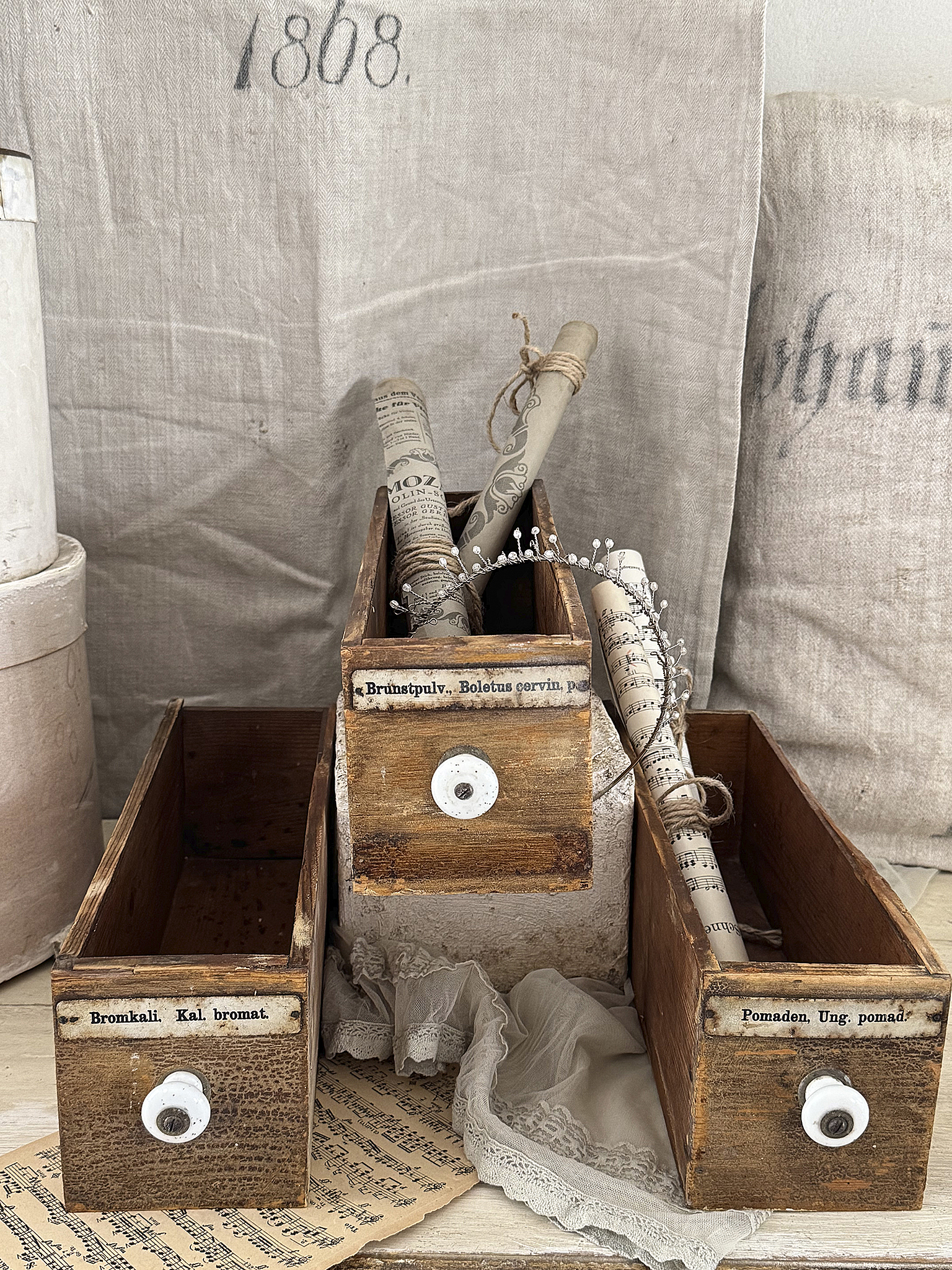 Trio alte Apothekerschubladen*** Trio alte Apothekerschubladen***