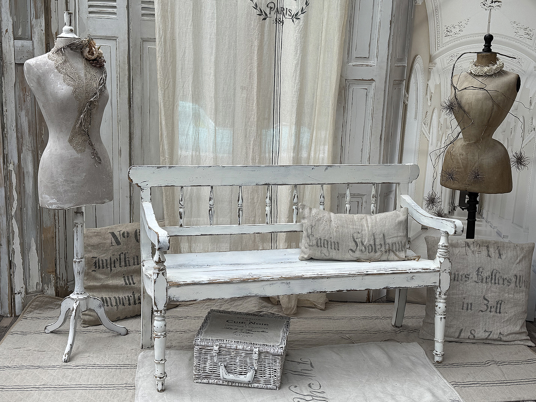 Wunderschöne antike Shabby-Bank -Gründerzeit-Schätzchen