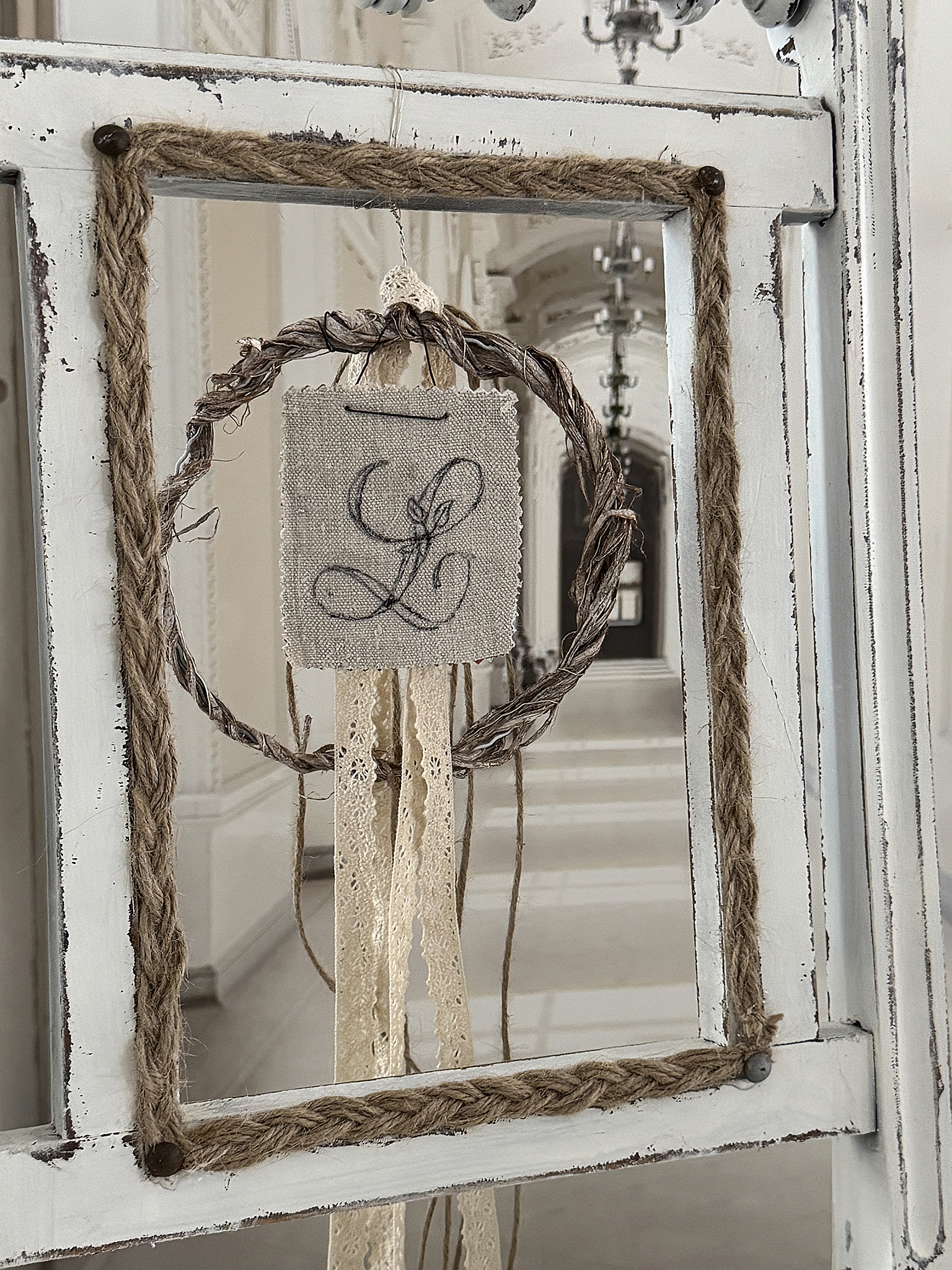 Antiker Gründerzeitstuhl im mattweißen Shabby-Kleid *** Antiker Gründerzeitstuhl im mattweißen Shabby-Kleid ***