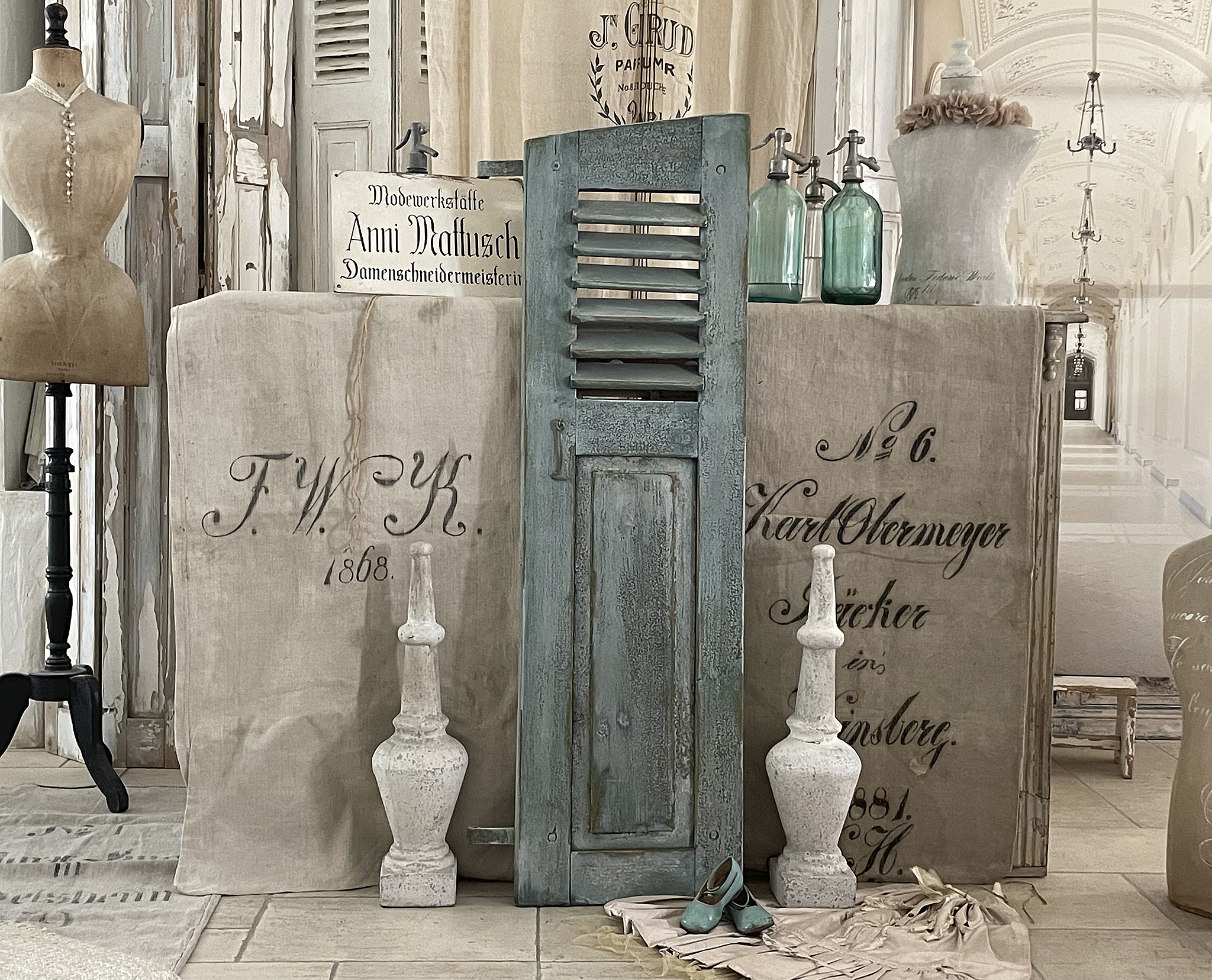 Antiker Fensterladen Pastell***