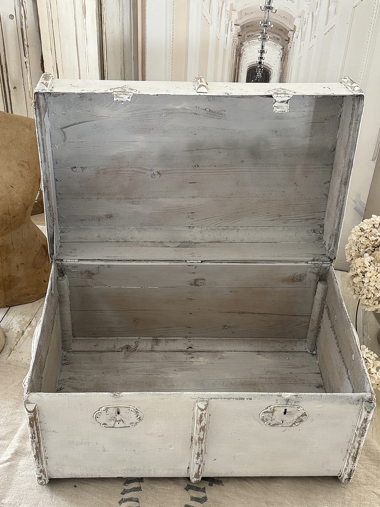 Antiker Überseekoffer über 100 Jahre – Haute Couture – Shabby Chic – Reisetruhe / Couchtisch – Unikat***