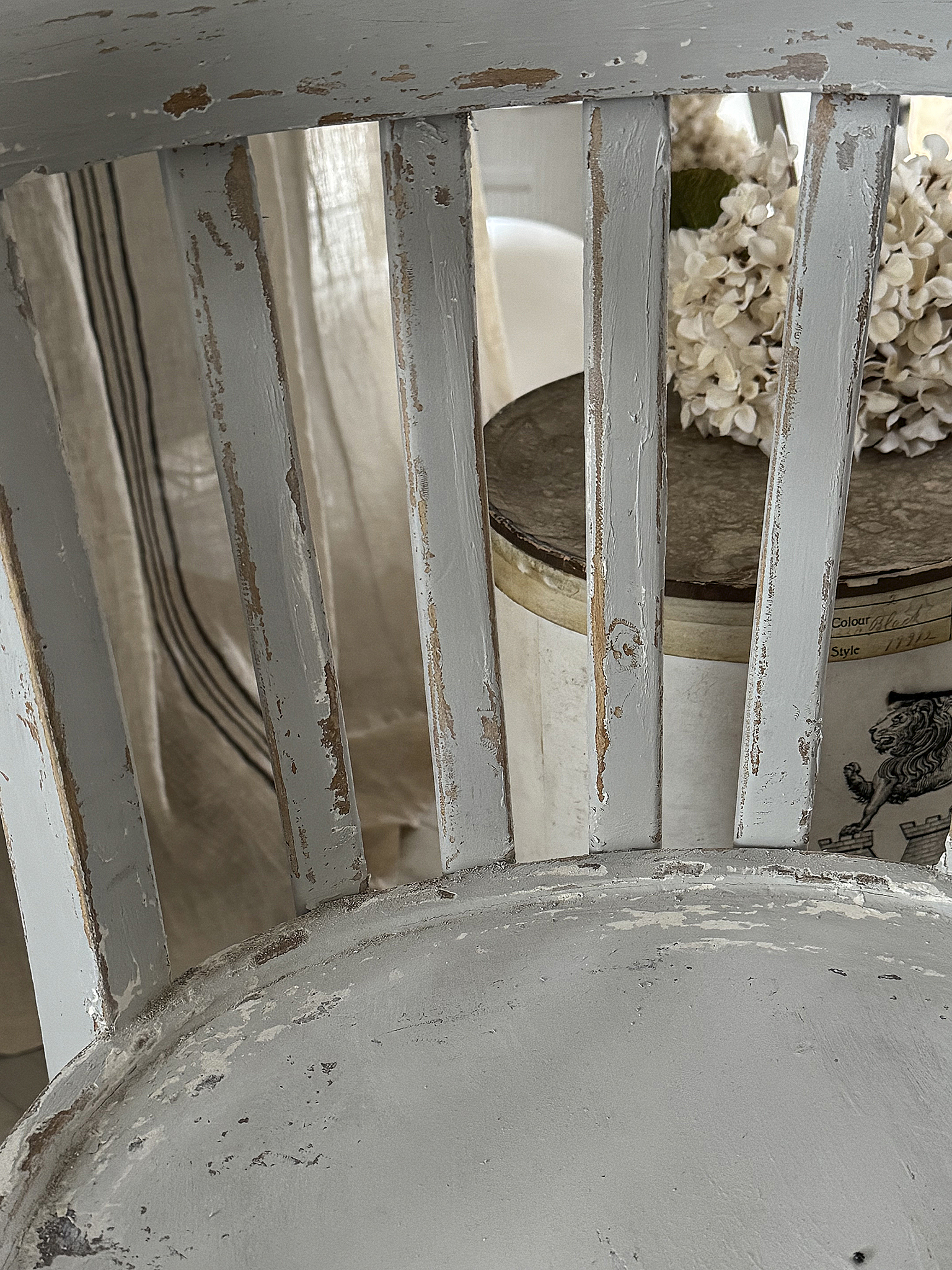 Alter Armlehnenstuhl Bauhaus Vintage/Creme-grau***