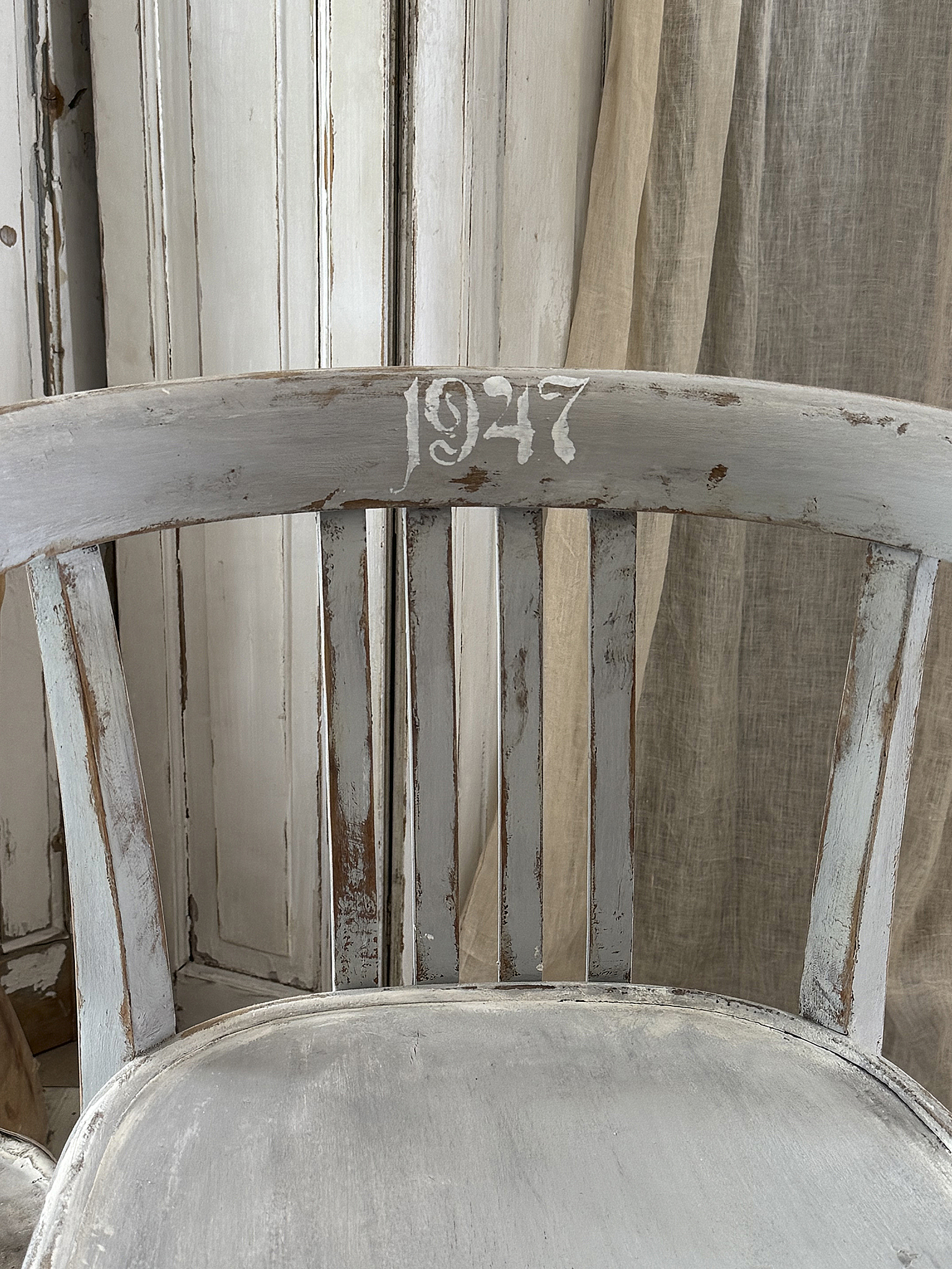 Alter Armlehnenstuhl Bauhaus Vintage/Creme-grau***