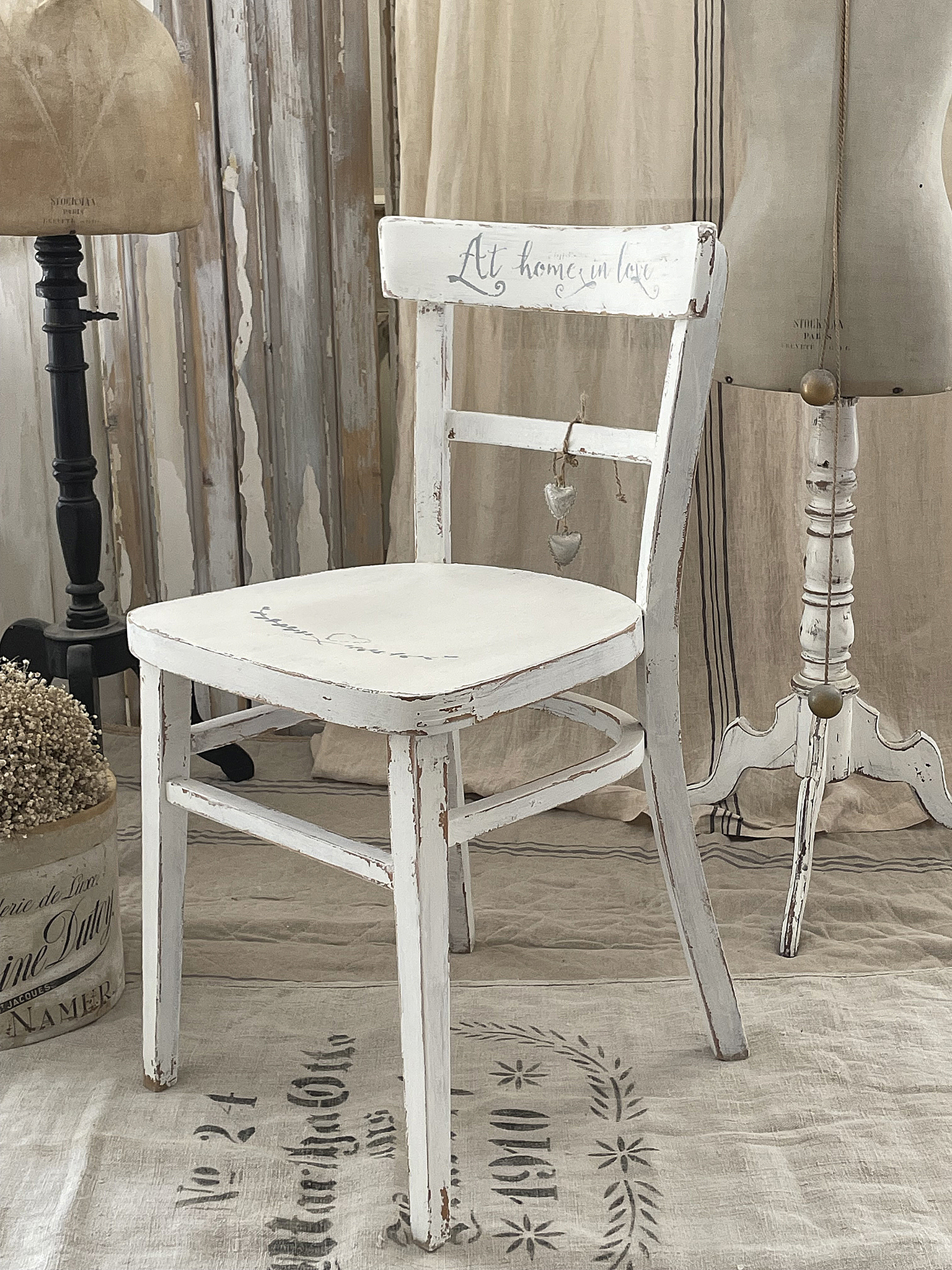 Zarter Shabby-Stuhl Love*** Zarter Shabby-Stuhl Love***