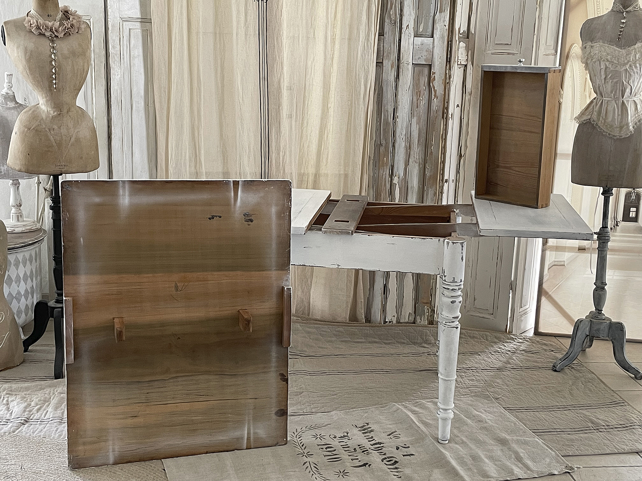 Antiker Shabby Gründerzeit-Esstisch / ausziehbar*** Antiker Shabby Gründerzeit-Esstisch / ausziehbar***