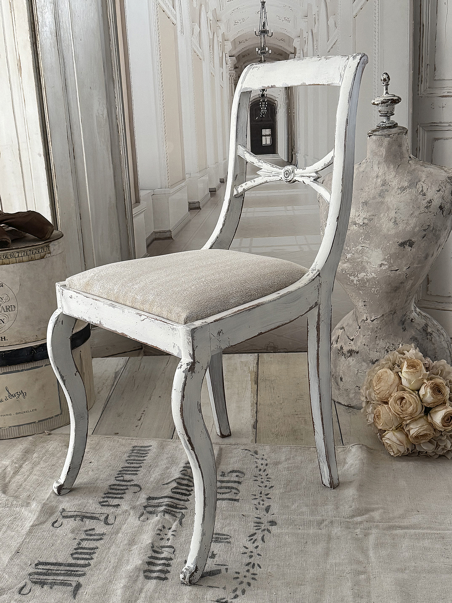 Antiker Holzstuhl mit Sitzpolster – Vintage Shabby Chic***