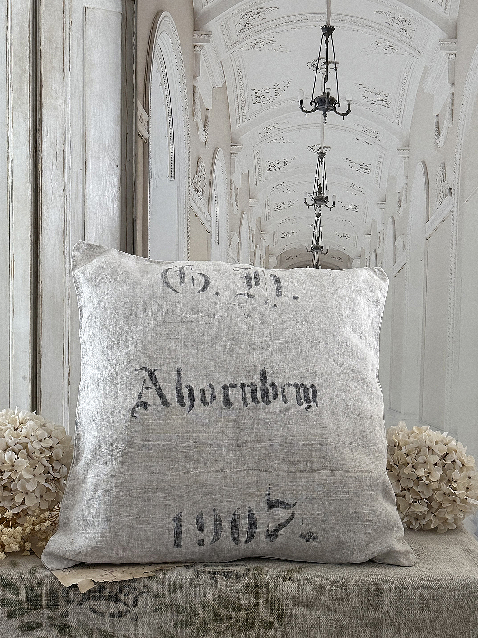 Altes Mehlsackkissen aus antikem Leinensack***