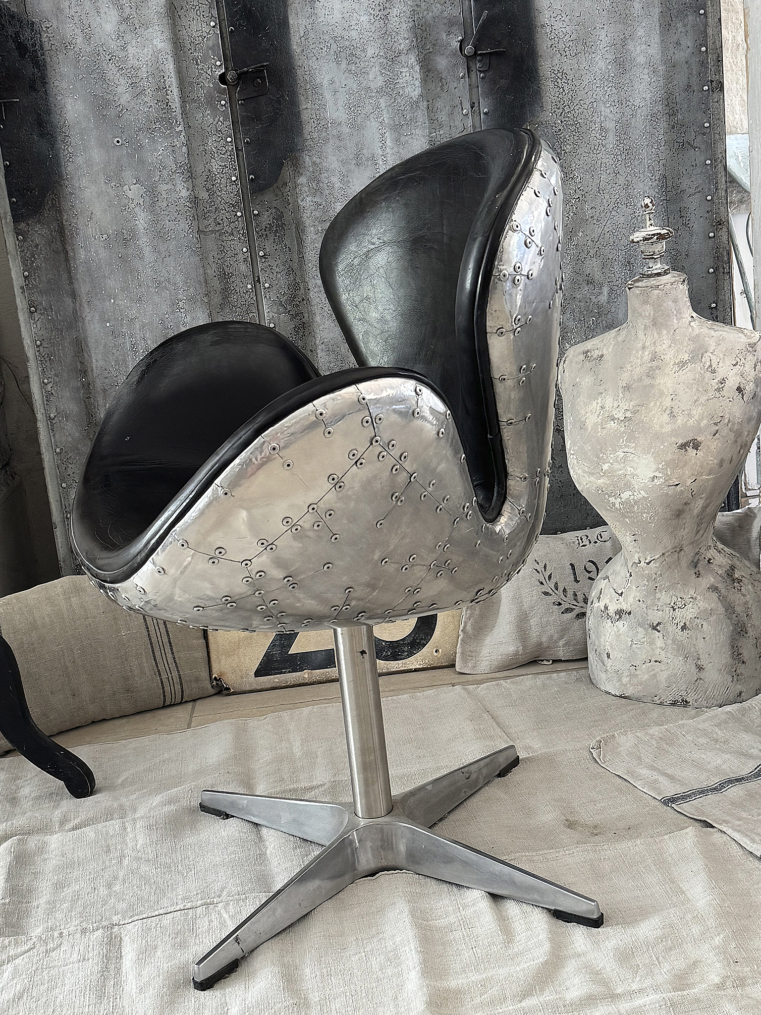 Luxus Art-Déco Schreibtischstuhl aus Echtleder & Aluminium im Air-Wing-Design***