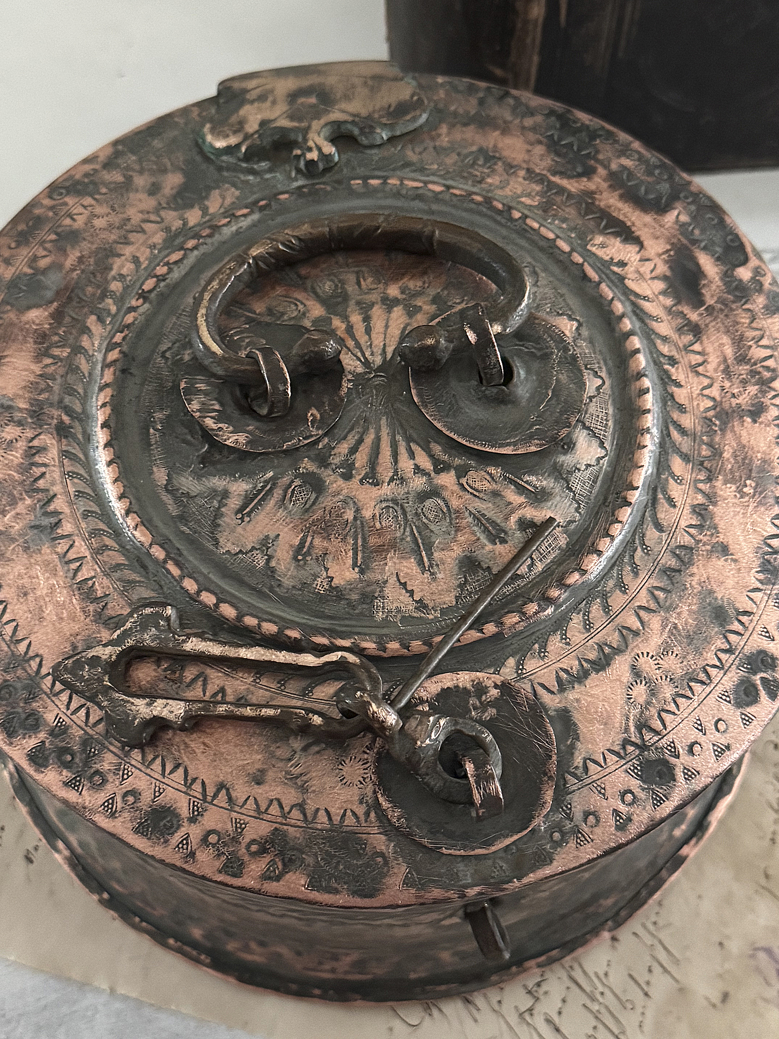 Antike Kupferschale mit Deckel ein kostbares Stück mit Geschichte*** 