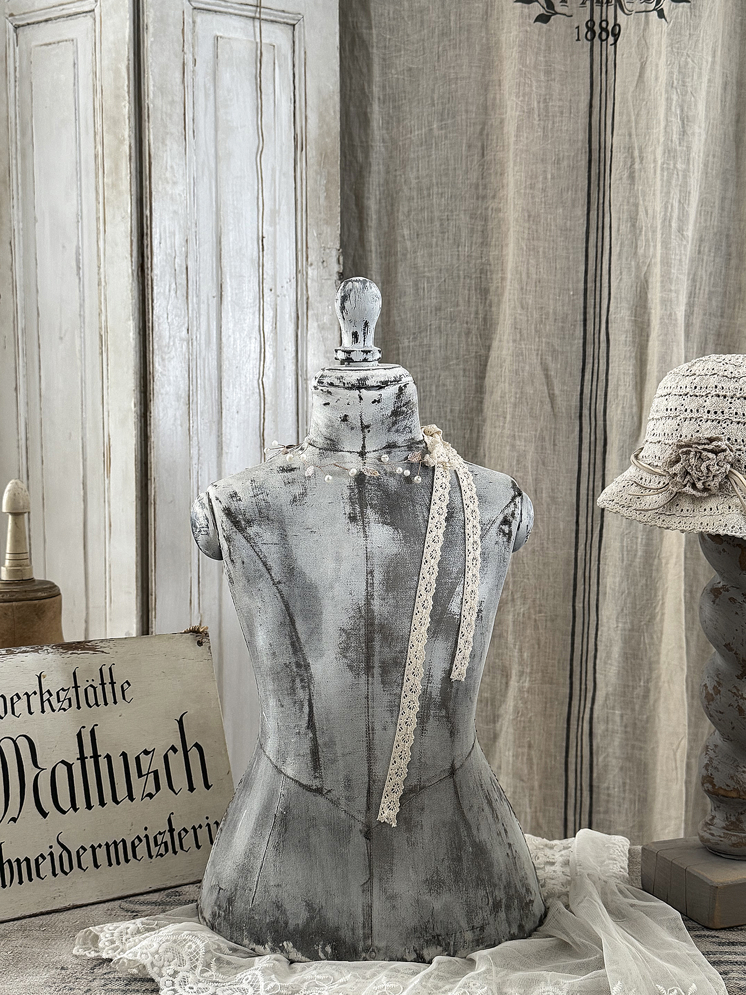 Zauberhafter antiker Kindertorso aus Frankreich – Vintage-Unikat mit wunderschöner Patina***