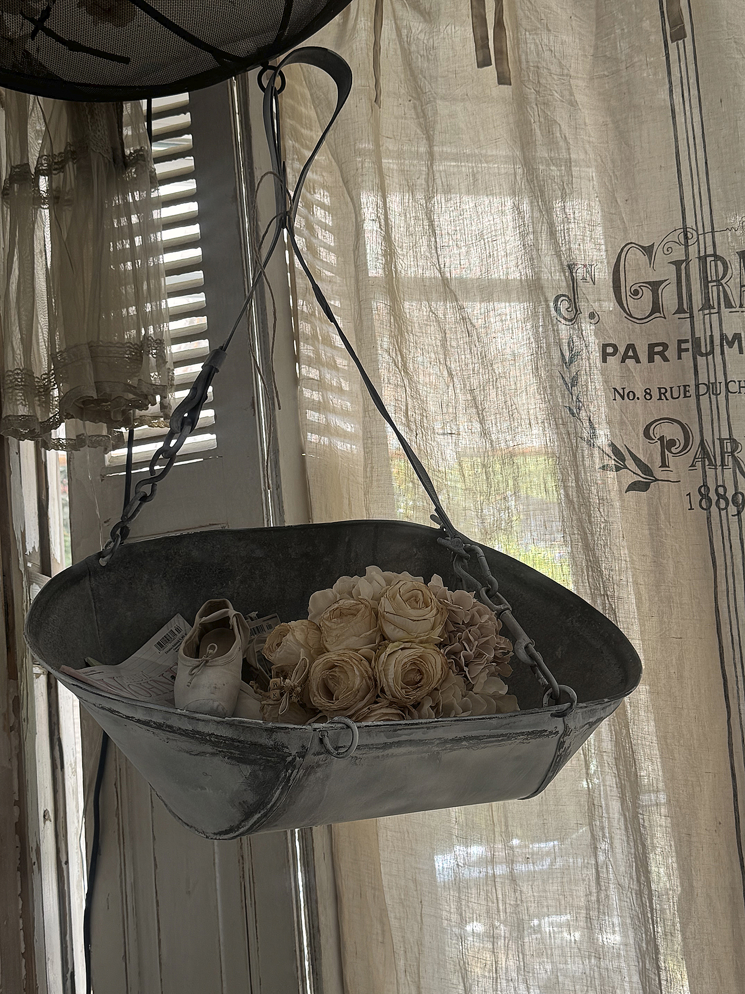 Alte Ernteschüssel aus Zink mit originalem Ledergriff – authentischer Shabby-Charme***
