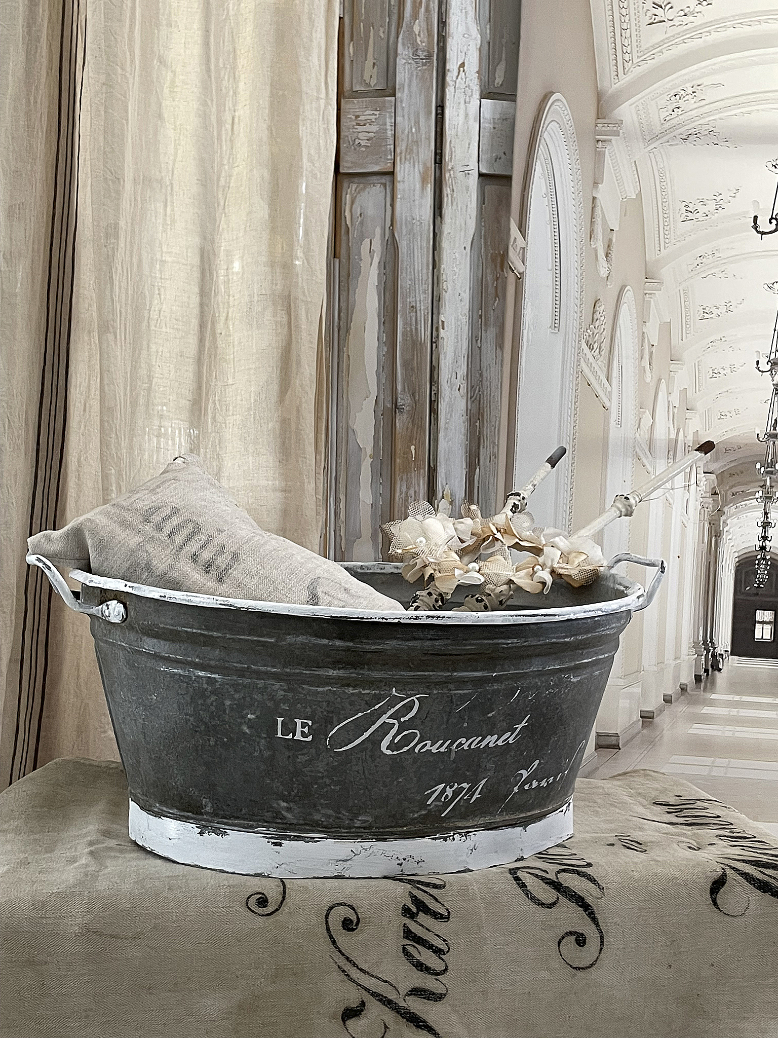 Alte Zinkwanne Roucanet*** Alte Zinkwanne Roucanet***