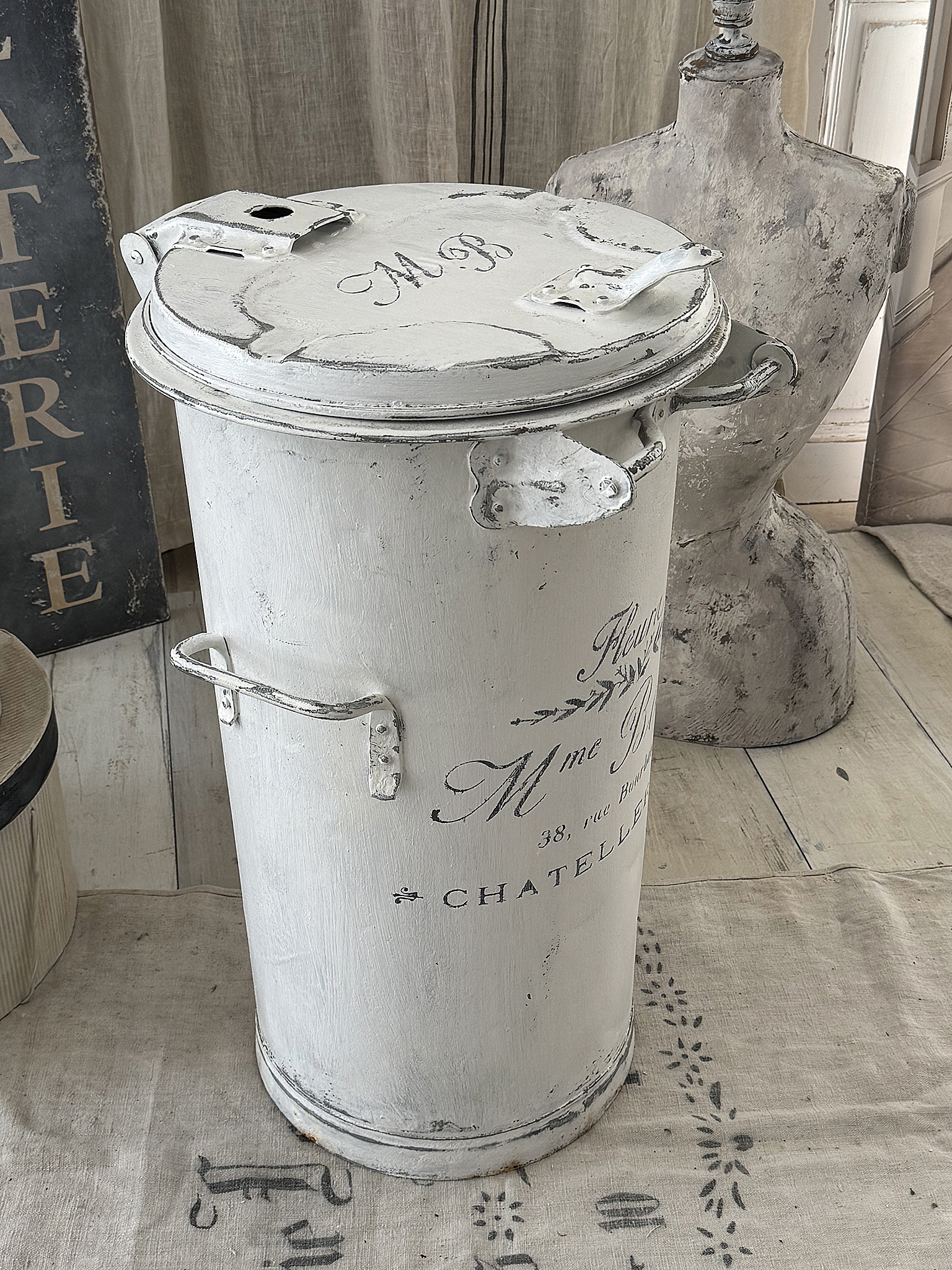 Antike große Zinktonne im Shabby Chic –Unikat mit französischem Flair**