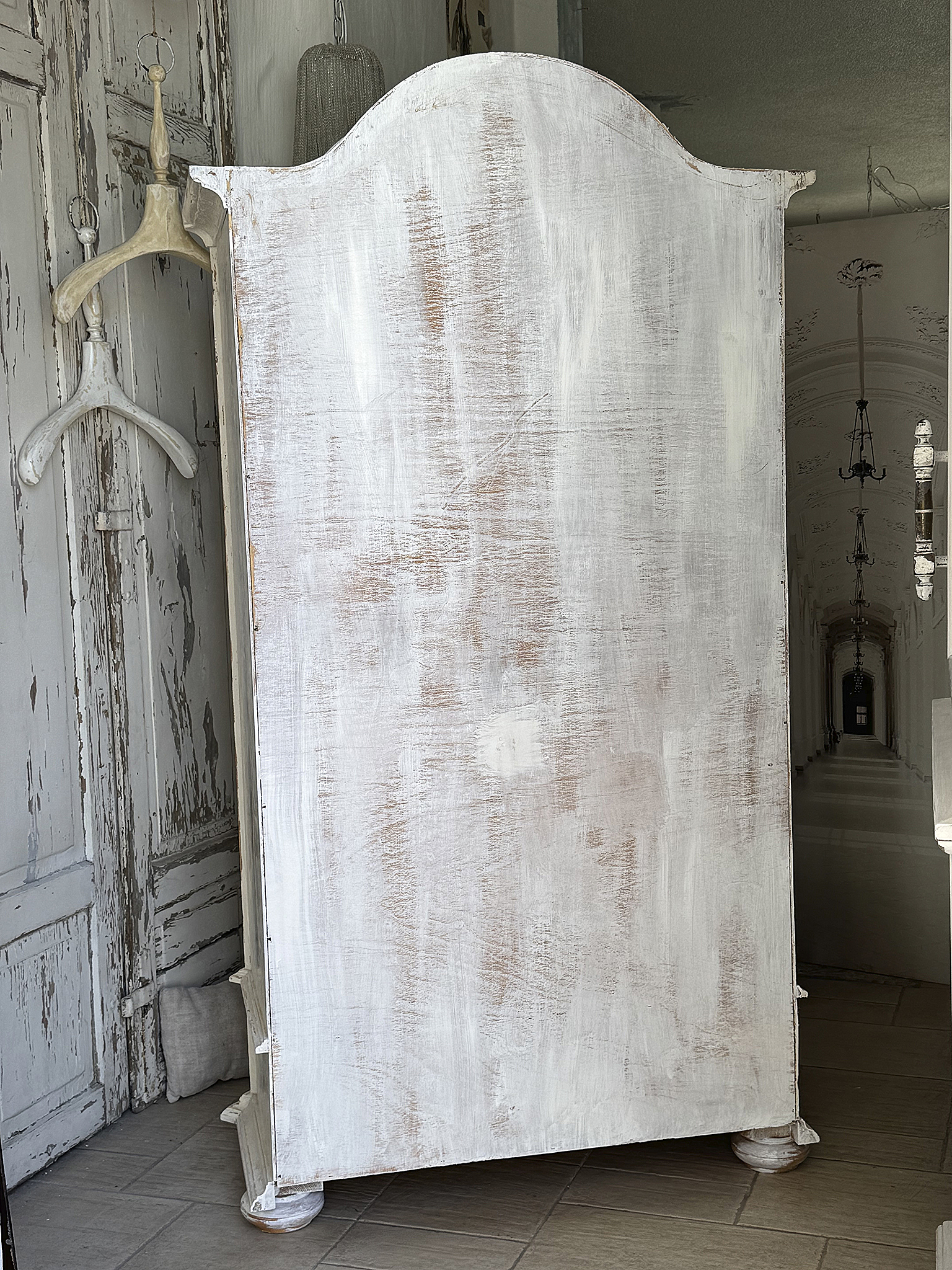 Wunderschöner alter Shabby-Chic Eintürer-Schrank mit geschwungenem Dach*** 