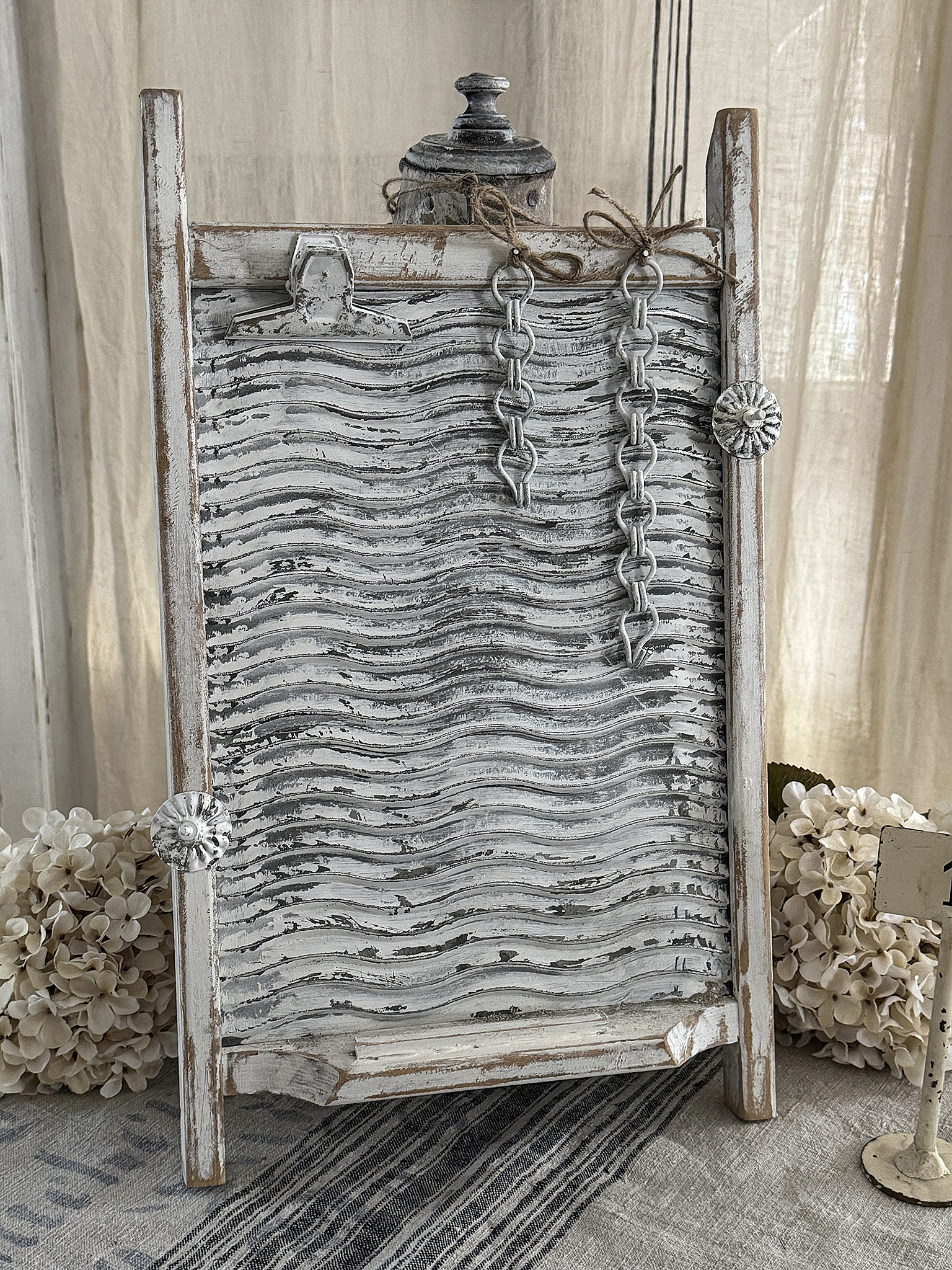 Individuelles Waschbrett als Memo Board im Shabby-Kleid