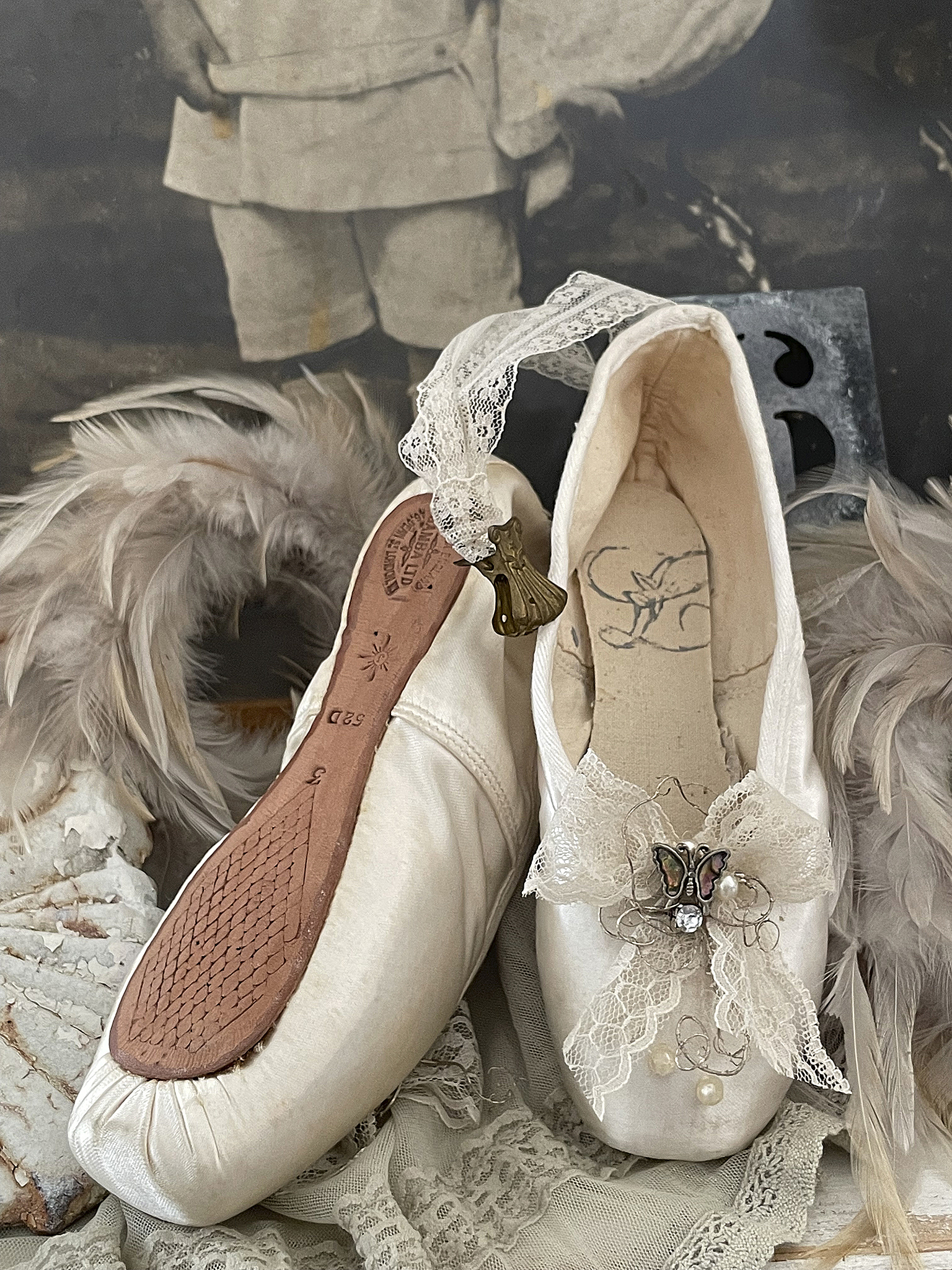 Süße alte Spitzenschuhe weiß-creme Schmetterling*** Süße alte Spitzenschuhe weiß-creme Schmetterling***