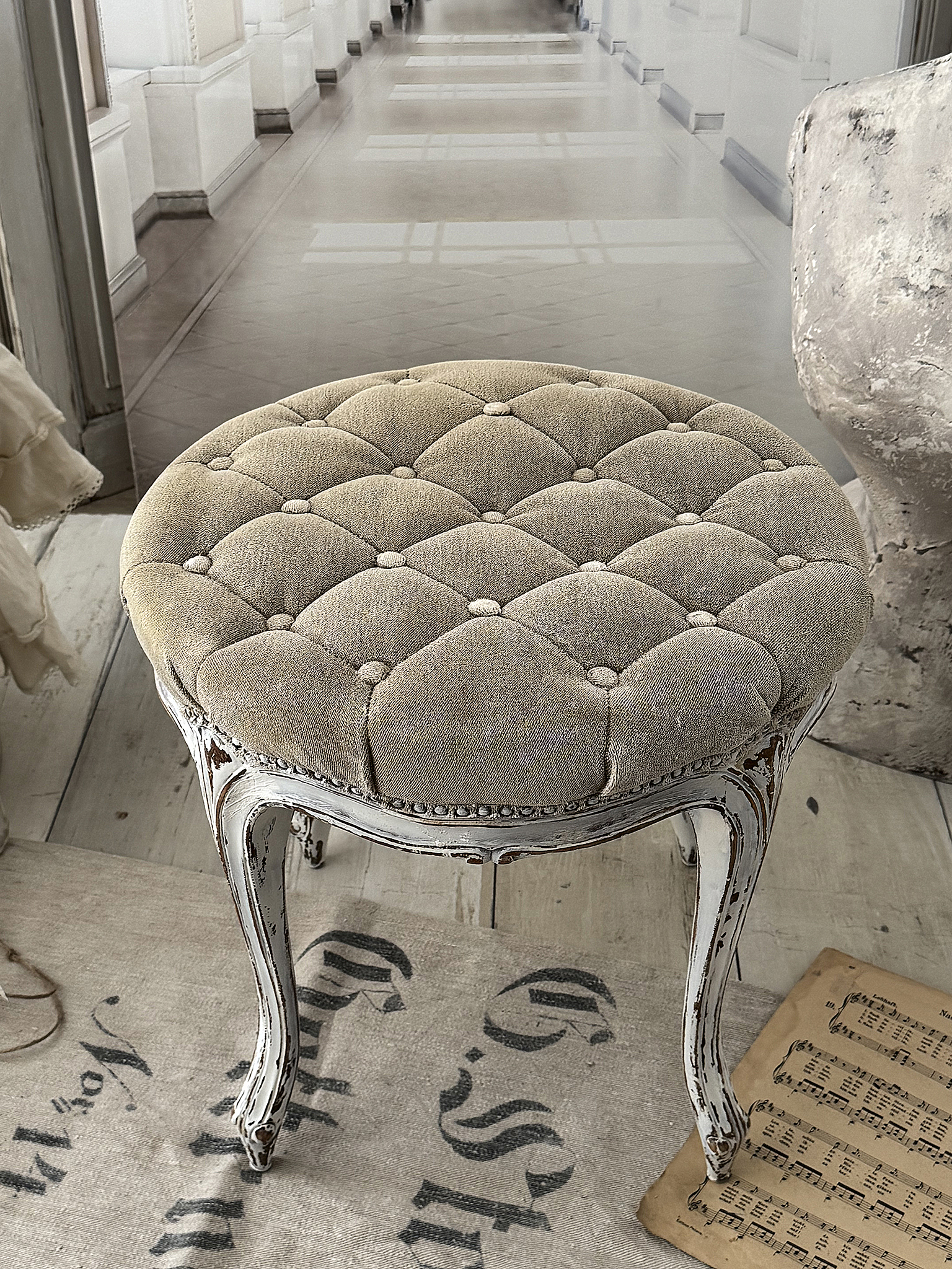 Reserviert! Alter Chippendale-Klavierhocker mit Federkern – Shabby Chic***