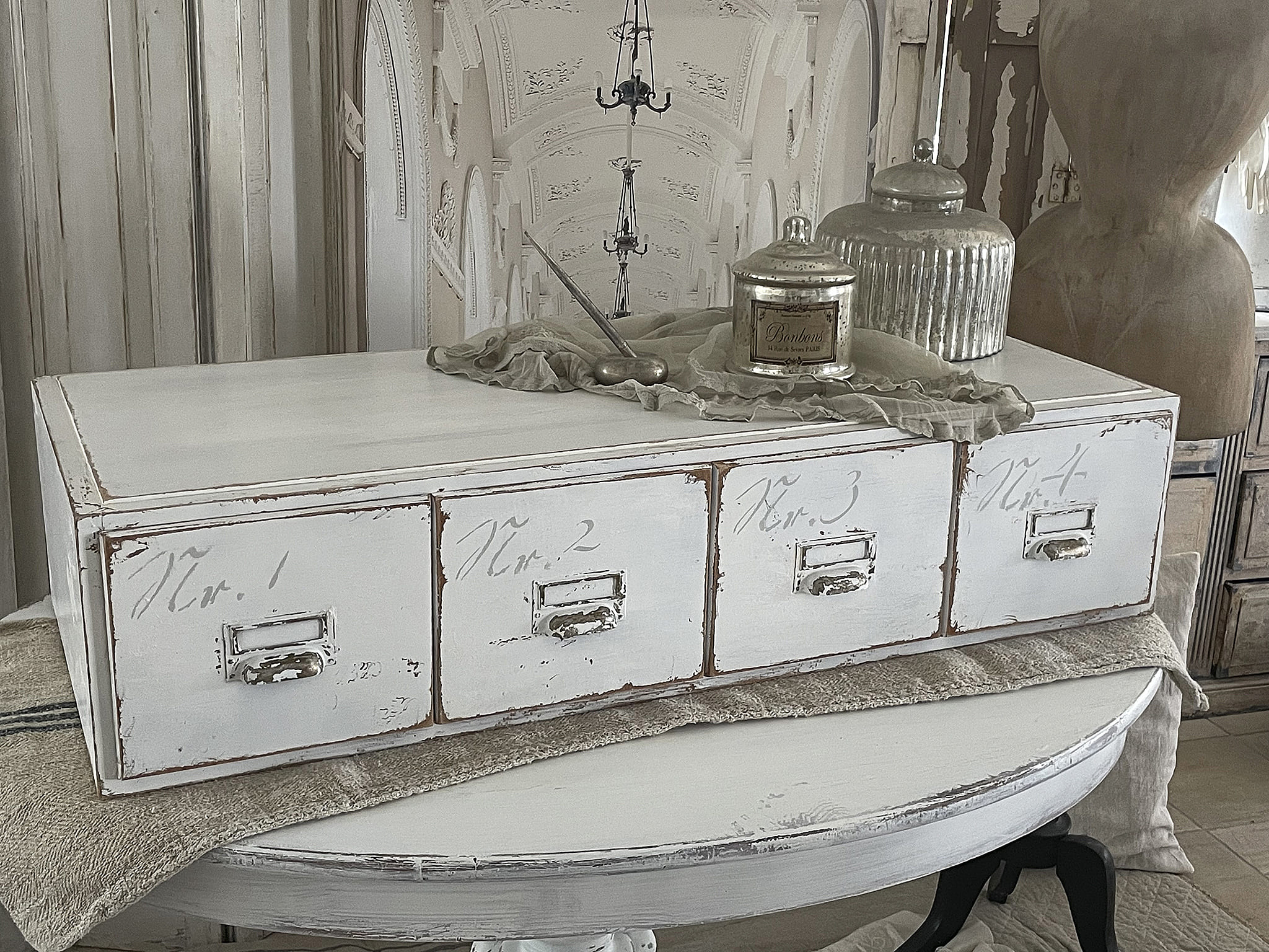 Alter, langer Schubladen / Registerschrank Alter, langer Schubladen / Registerschrank