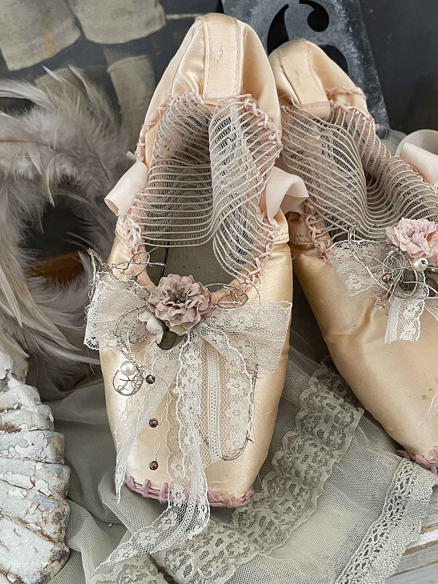 Alte Ballettschuhe Brocante mit Röschen und Spitze*** Alte Ballettschuhe Brocante mit Röschen und Spitze***