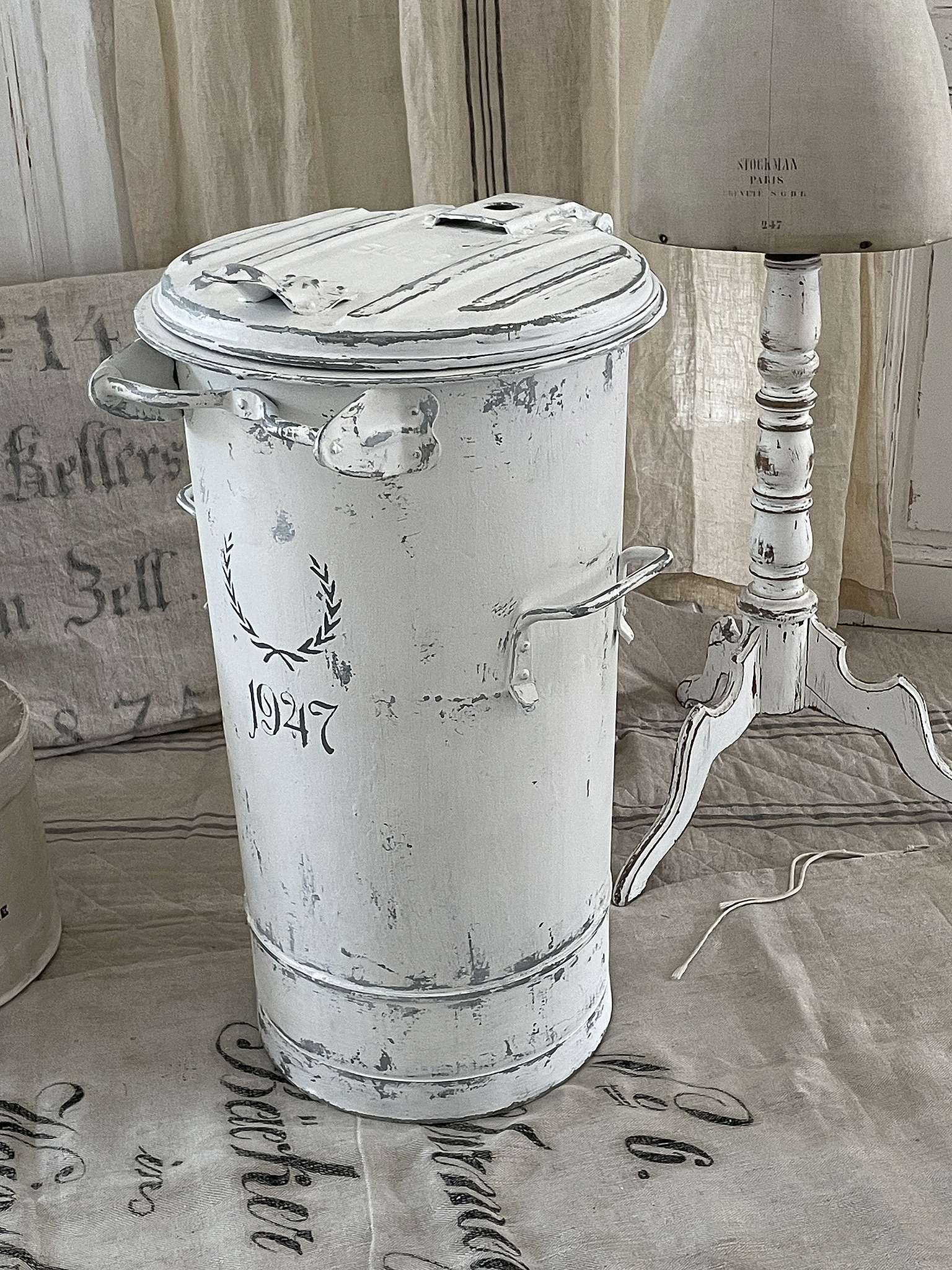 Schöne alte Zinkmülltonne 1947***