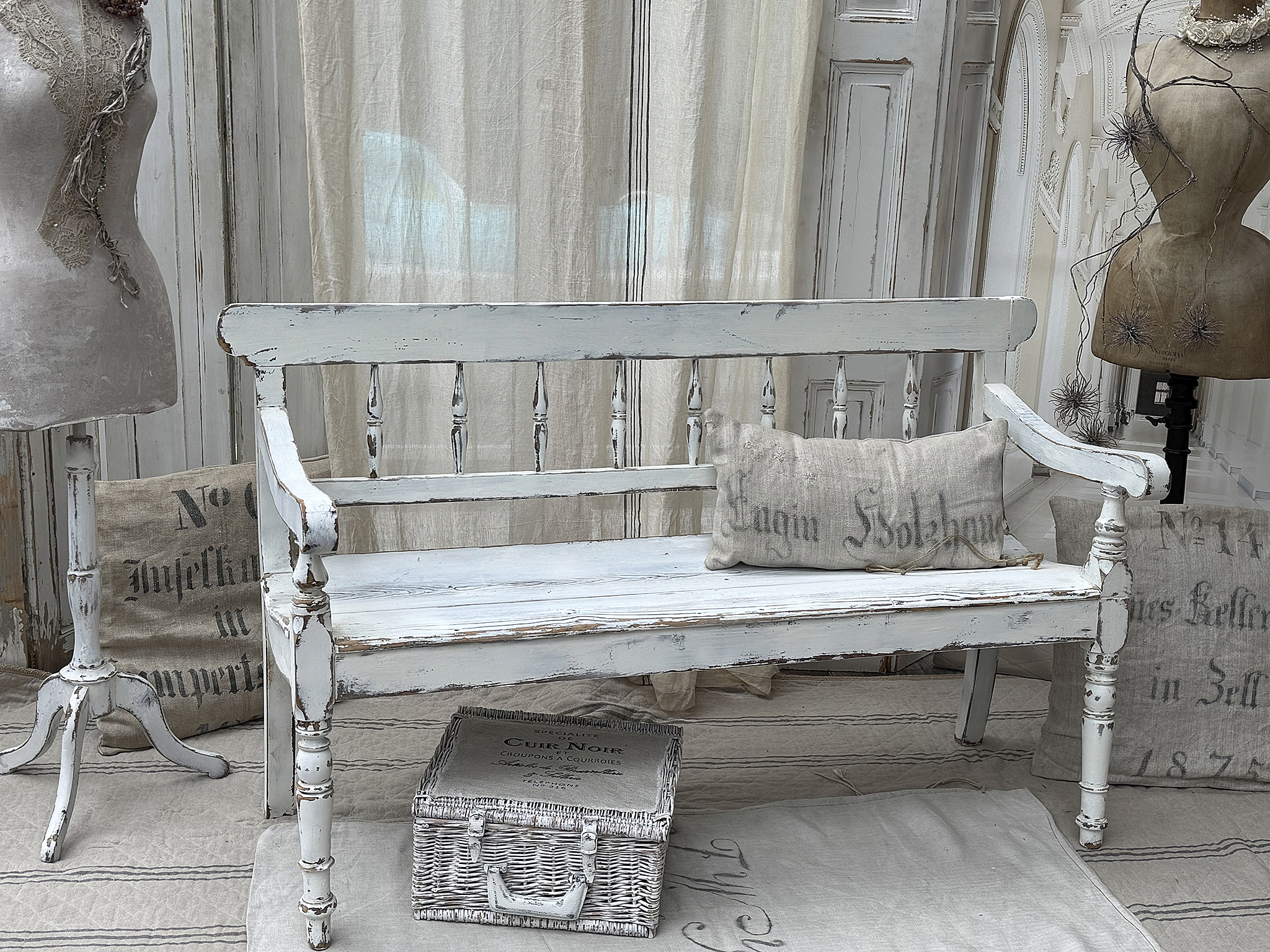 Wunderschöne antike Shabby-Bank -Gründerzeit-Schätzchen