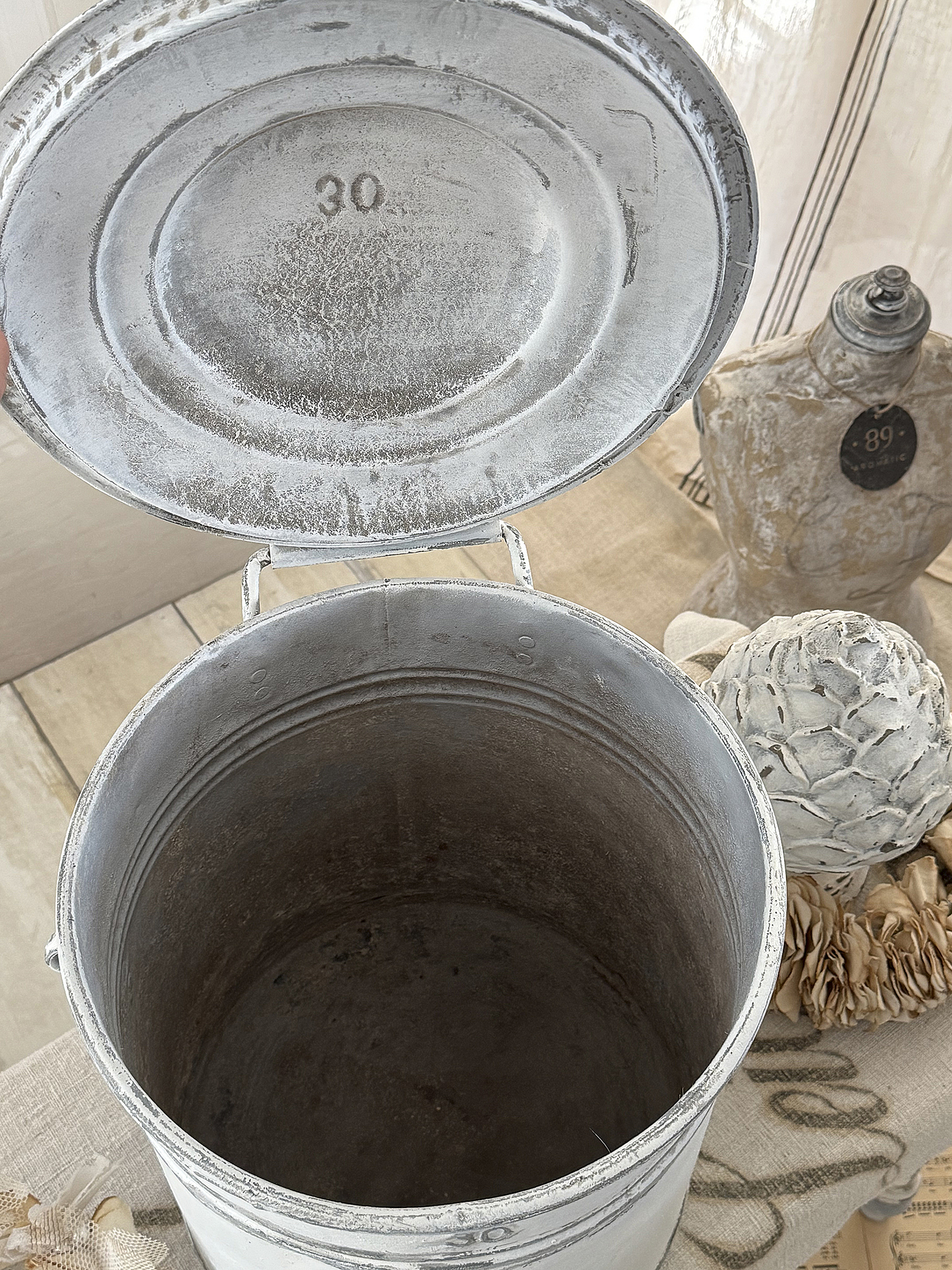 Alter Zinkeimer mit Deckel – 30 Liter Kohleeimer im Shabby Chic***