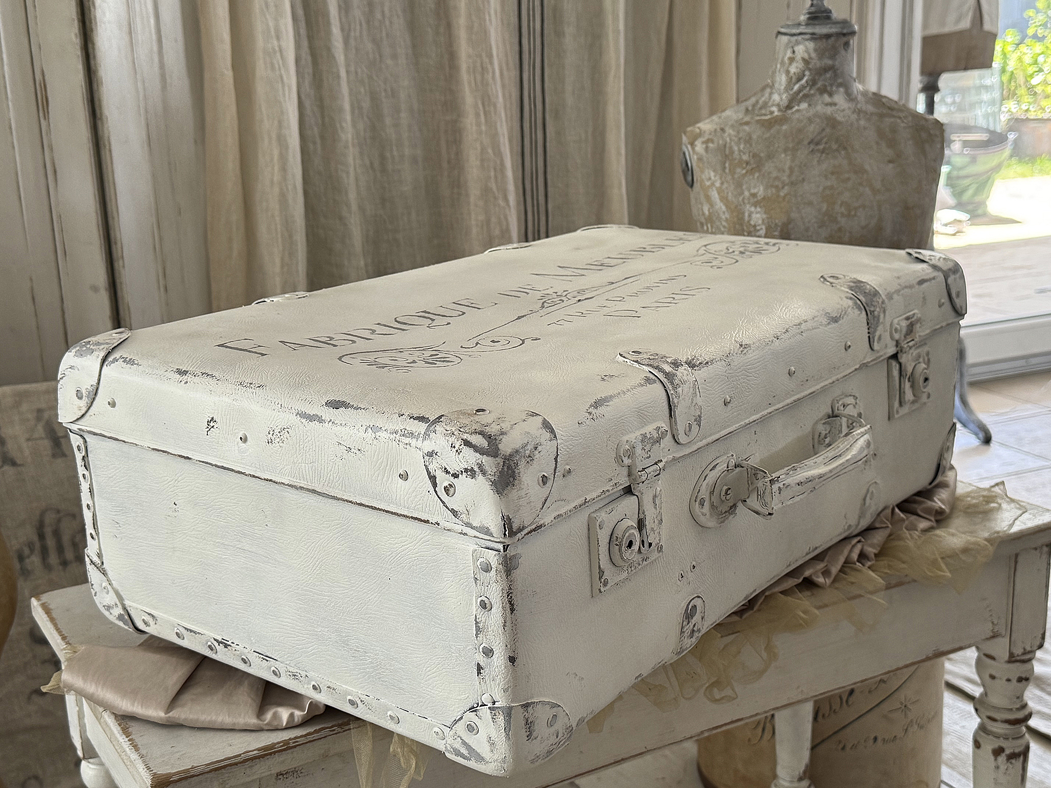 Eleganter Vintage-Hartschalenkoffer im französischen Shabby-Chic***