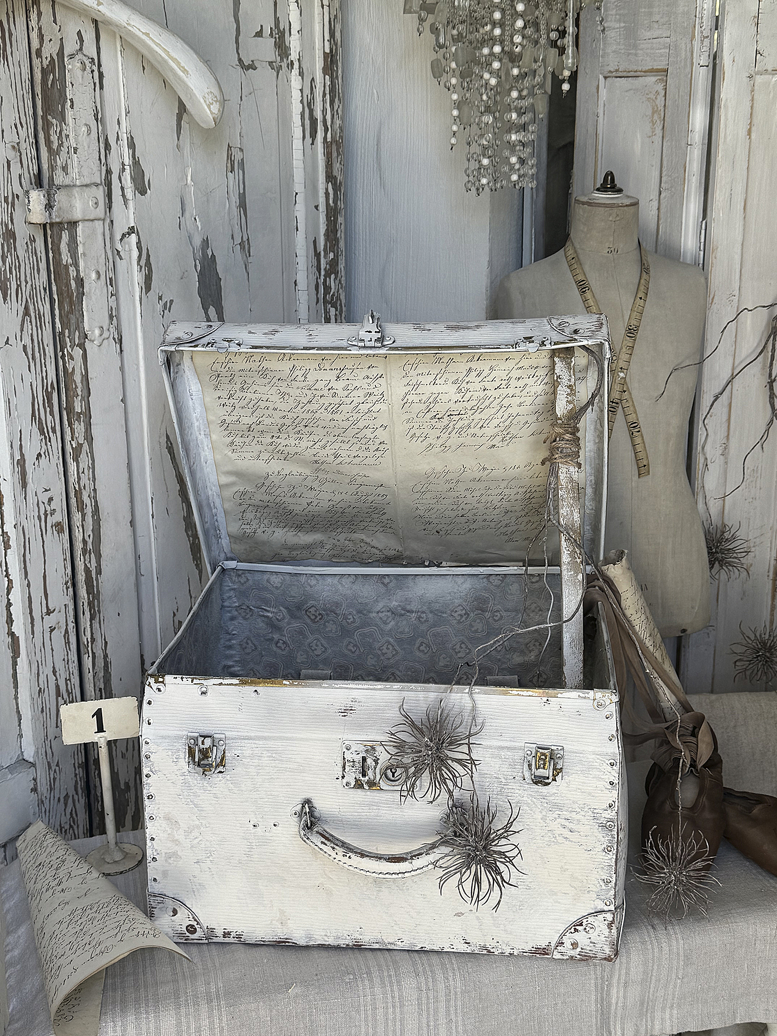 Zauberhafter Vintage-Hutkoffer in seltener Form – Shabby Chic Unikat mit Geschichte und Charme
