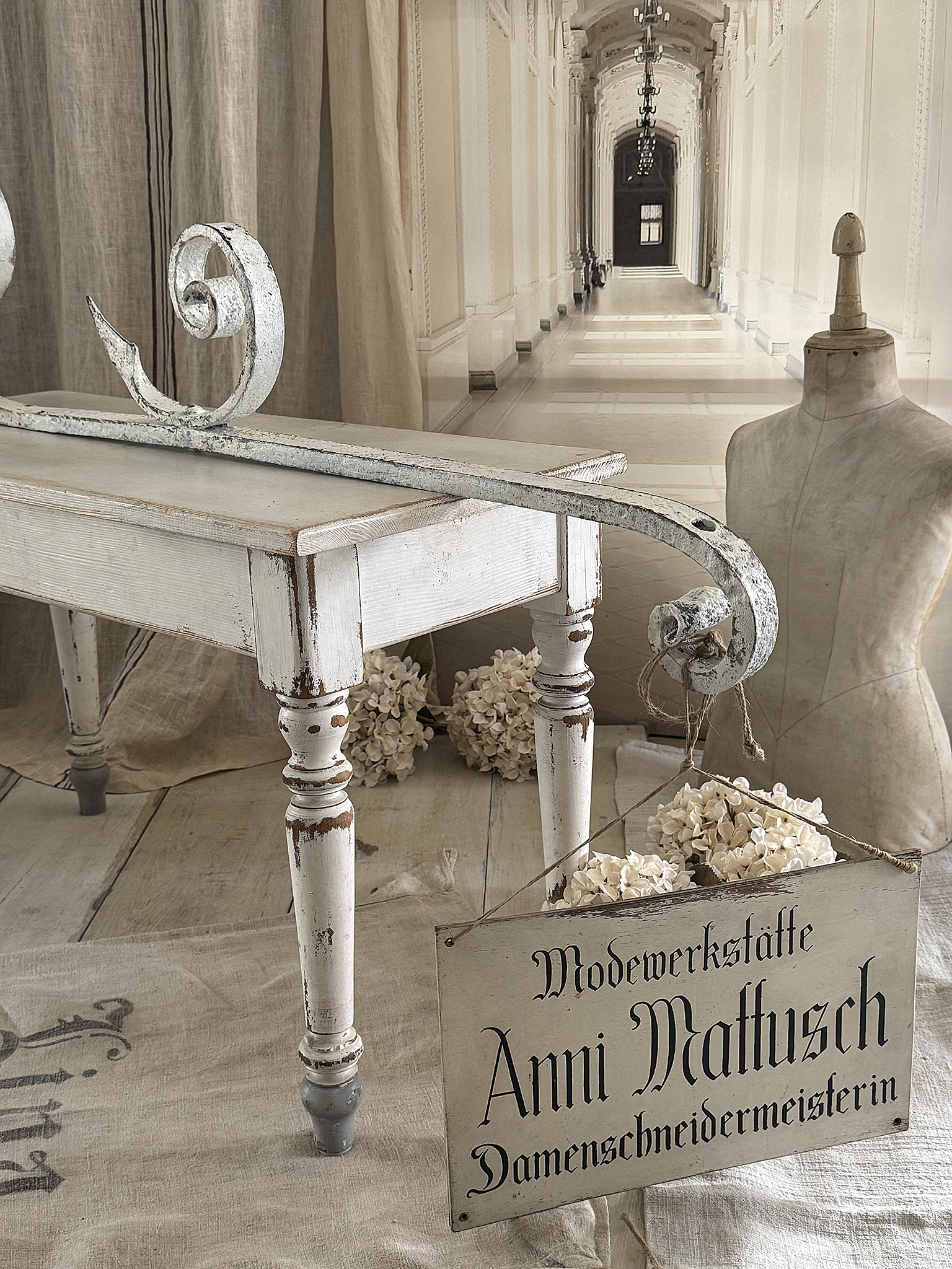 Antiker Wandausleger aus Gusseisen – imposantes Shabby-Unikat***