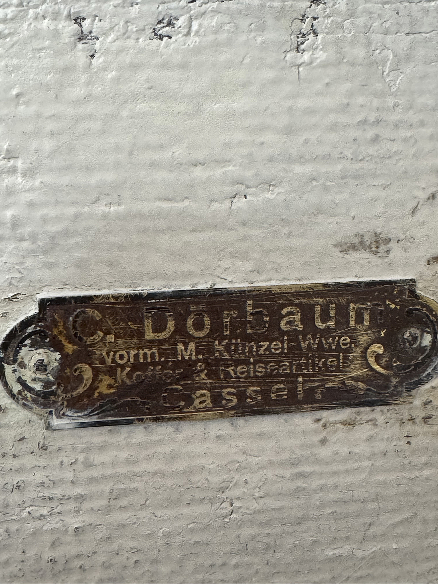 Antiker Überseekoffer-Shabby Chic Weiß | Antike Schablonierung | Original Ledergriffe & Messingverschlüsse***