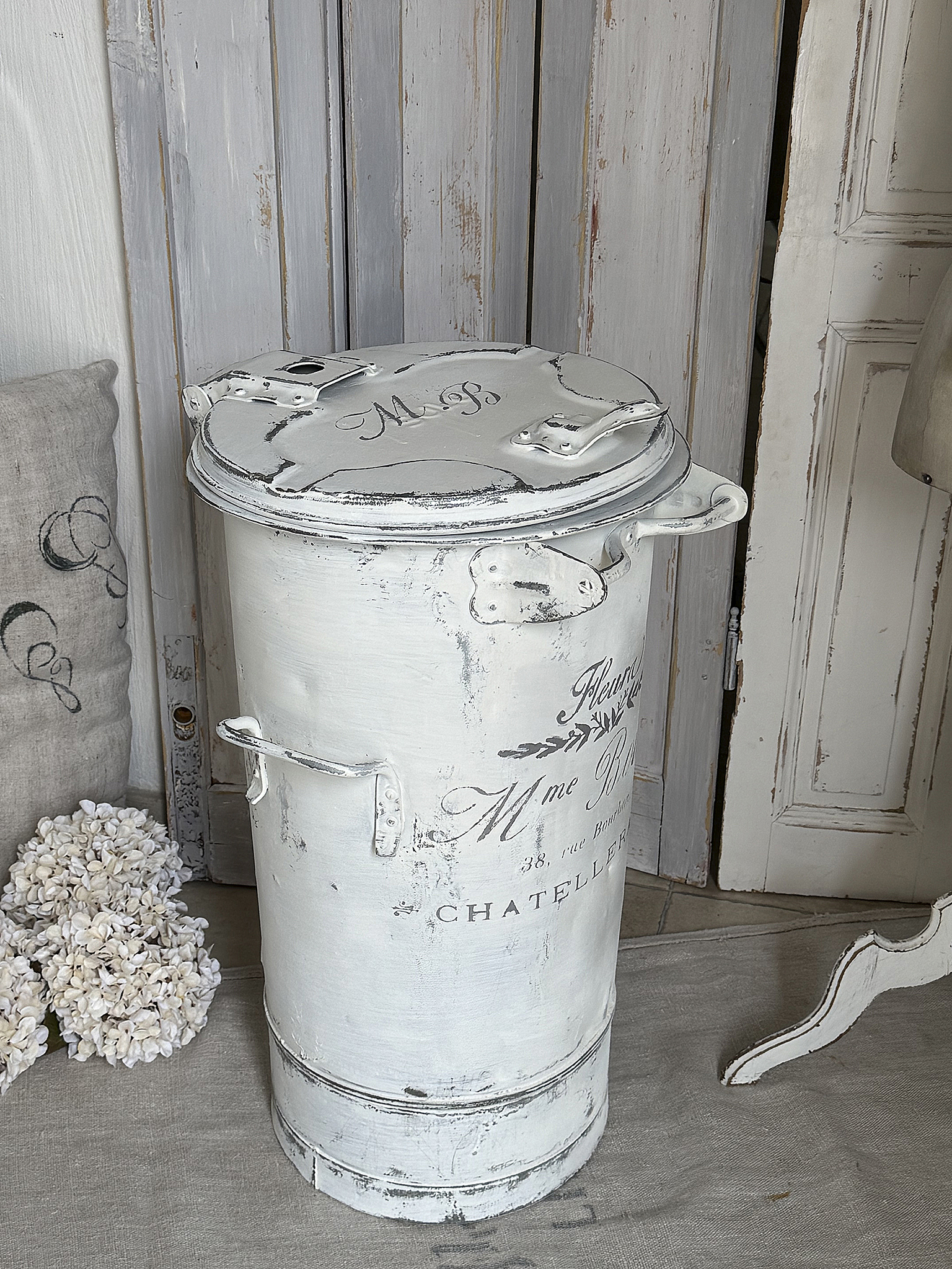 Alte große Zinkmülltonne Fleura***