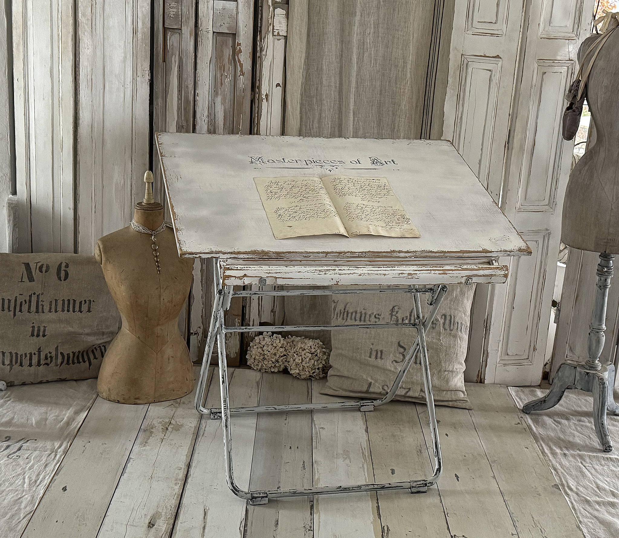 Alter Architekten-Tisch „Masterpieces of Art“***