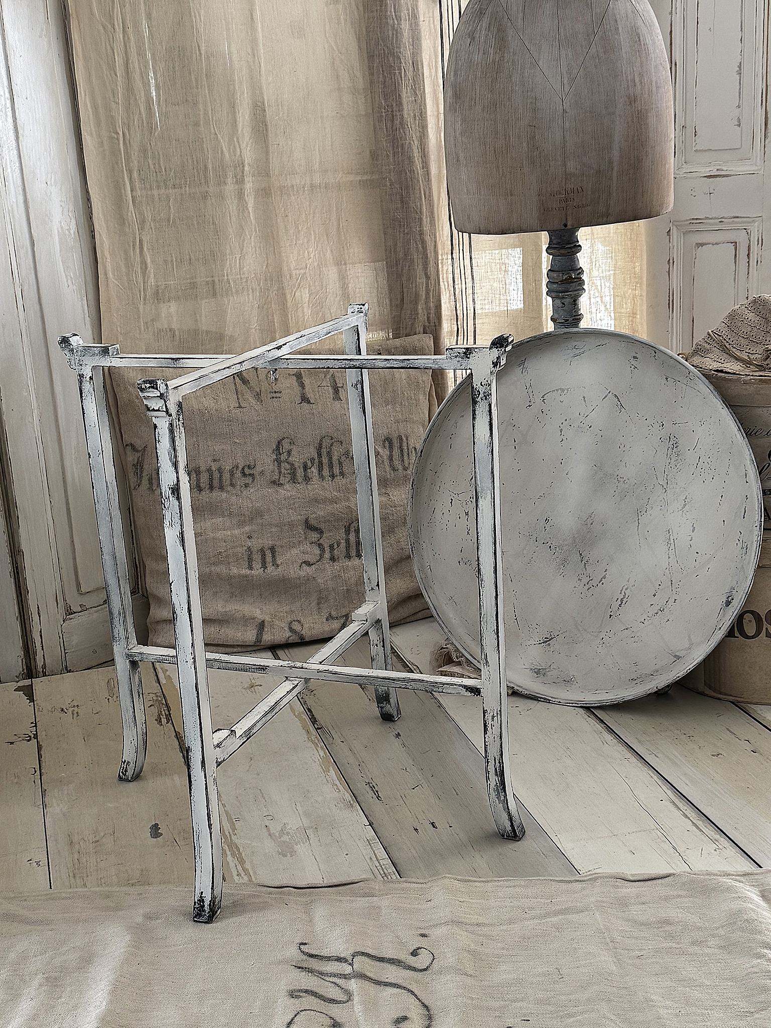 Alter Tablett Klapptisch/Stillleben***