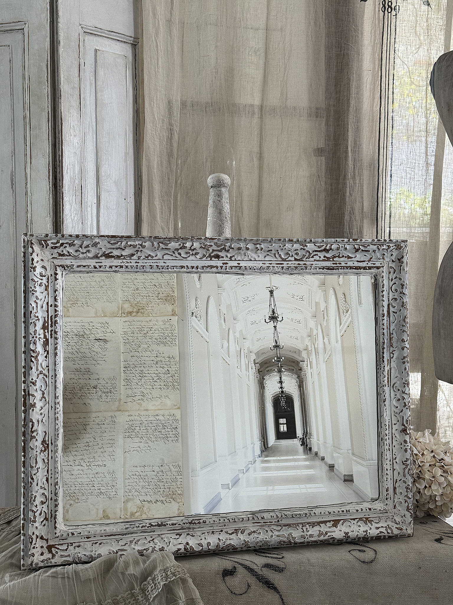 Ein Spiegel mit Geschichte & Charakter***