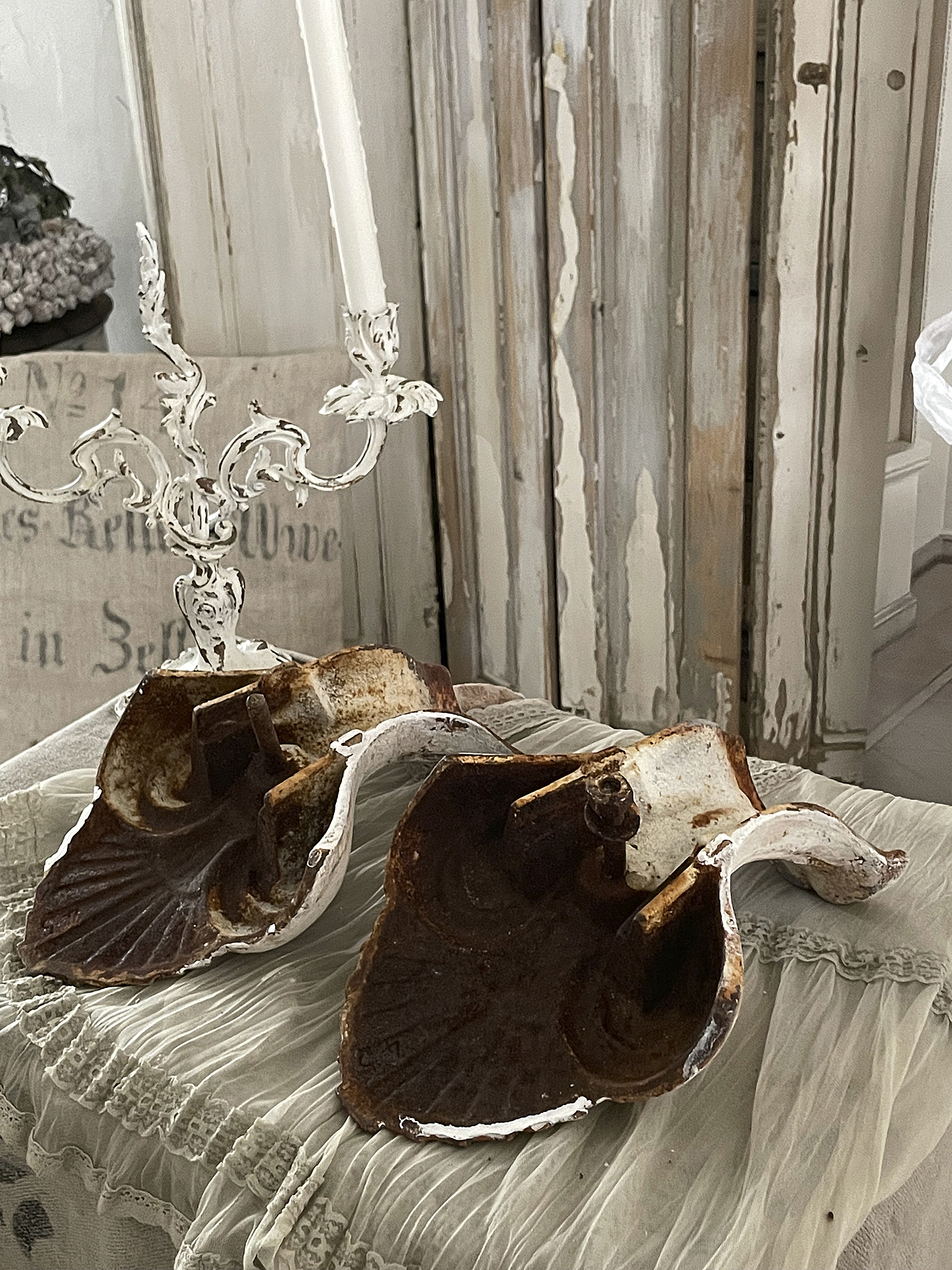 Antike prunkvolle Eisenfüße Deko-Objekt***