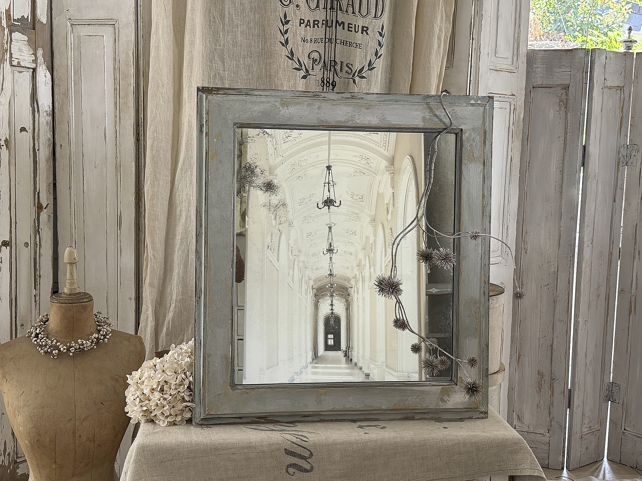 Alter Holzspiegel im sanften Salbeigrün – zeitloser Vintage-Charme***