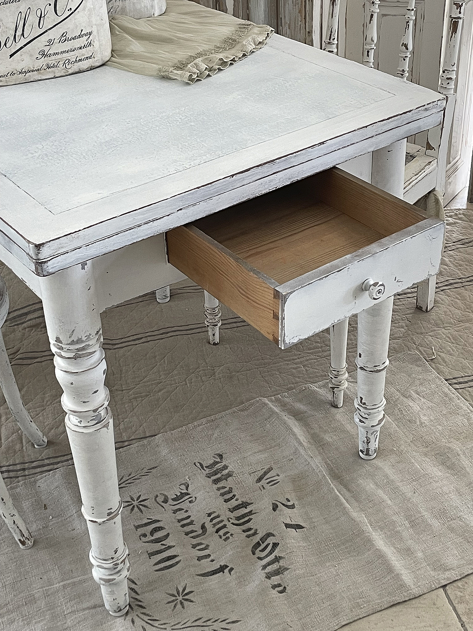 Antiker Shabby Gründerzeit-Esstisch / ausziehbar*** Antiker Shabby Gründerzeit-Esstisch / ausziehbar***
