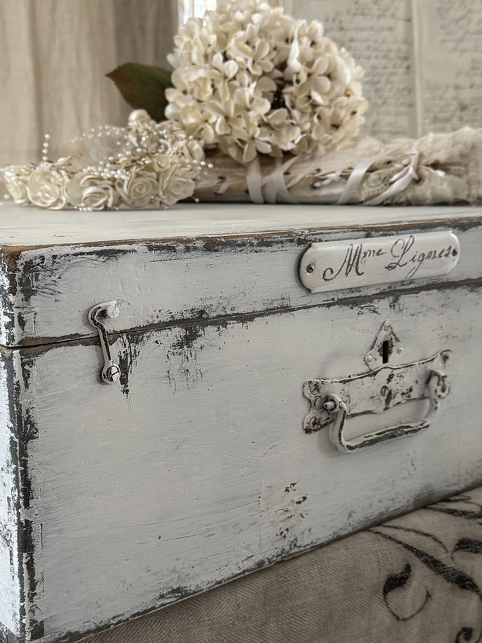 Alter Holzkoffer Madame Lignes***