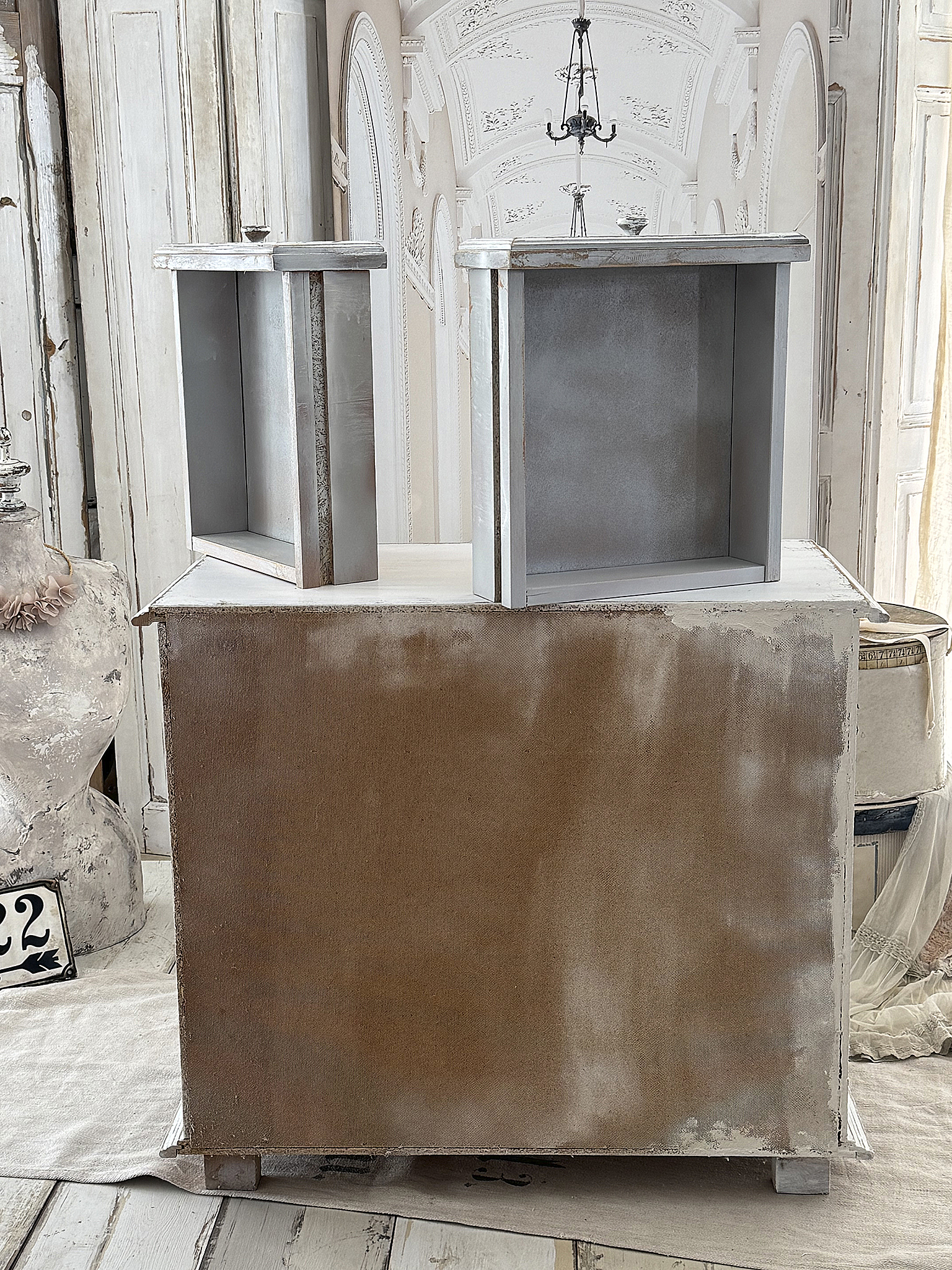 Vintage Kommode aus massiver Eiche – Shabby Chic Schränkchen in Weiß – Landhausstil***
