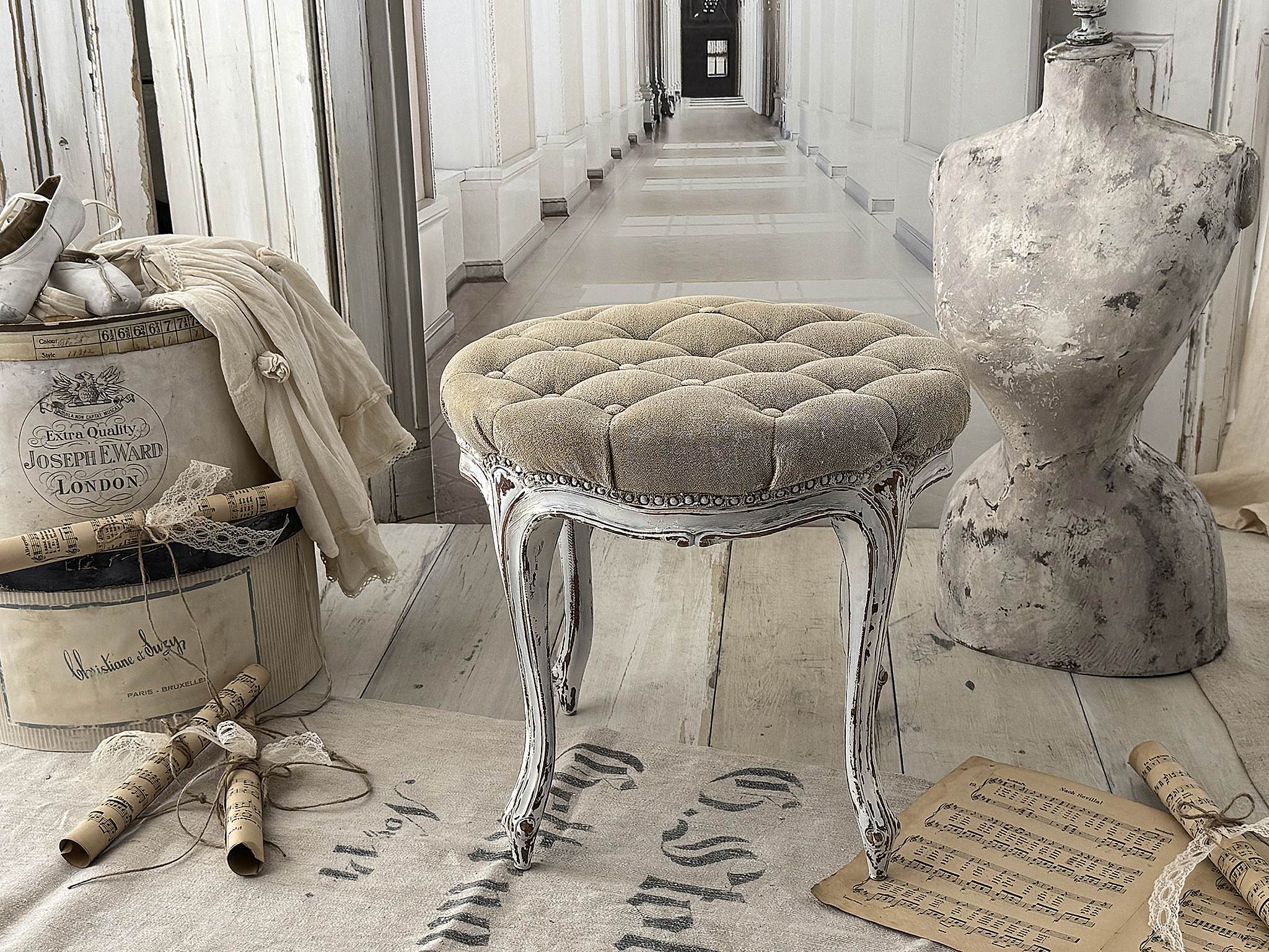 Reserviert! Alter Chippendale-Klavierhocker mit Federkern – Shabby Chic***