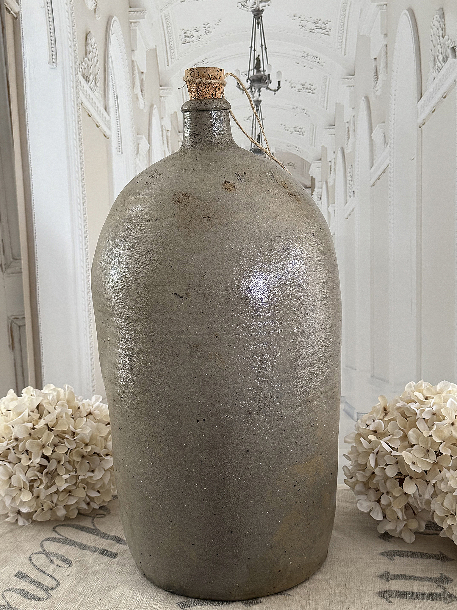 Große alte Steinzeug-Vase aus Frankreich – handgefertigtes Unikat mit Charakter und Patina***