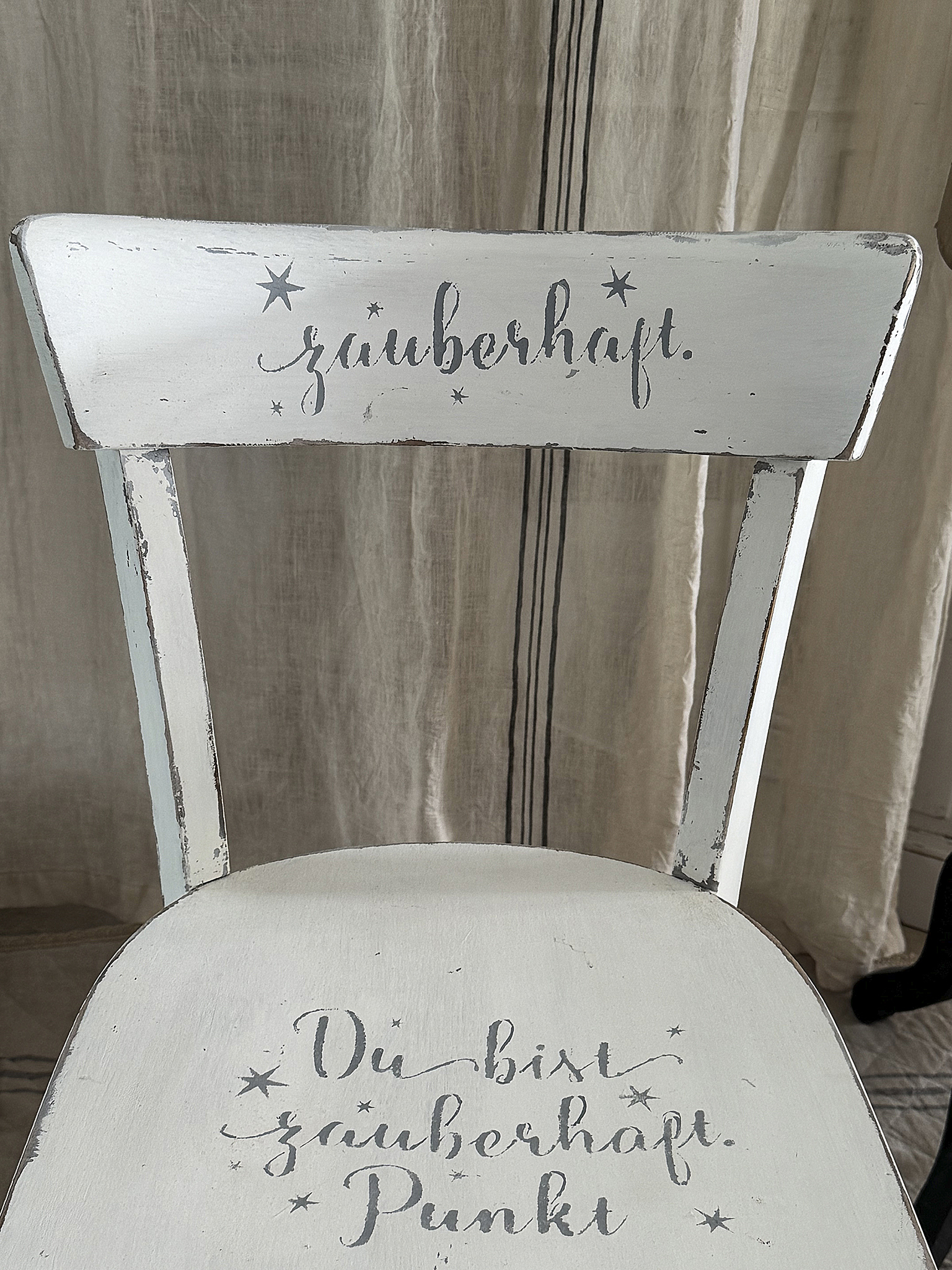 Bauhaus-Shabbystuhl Zauberhaft***