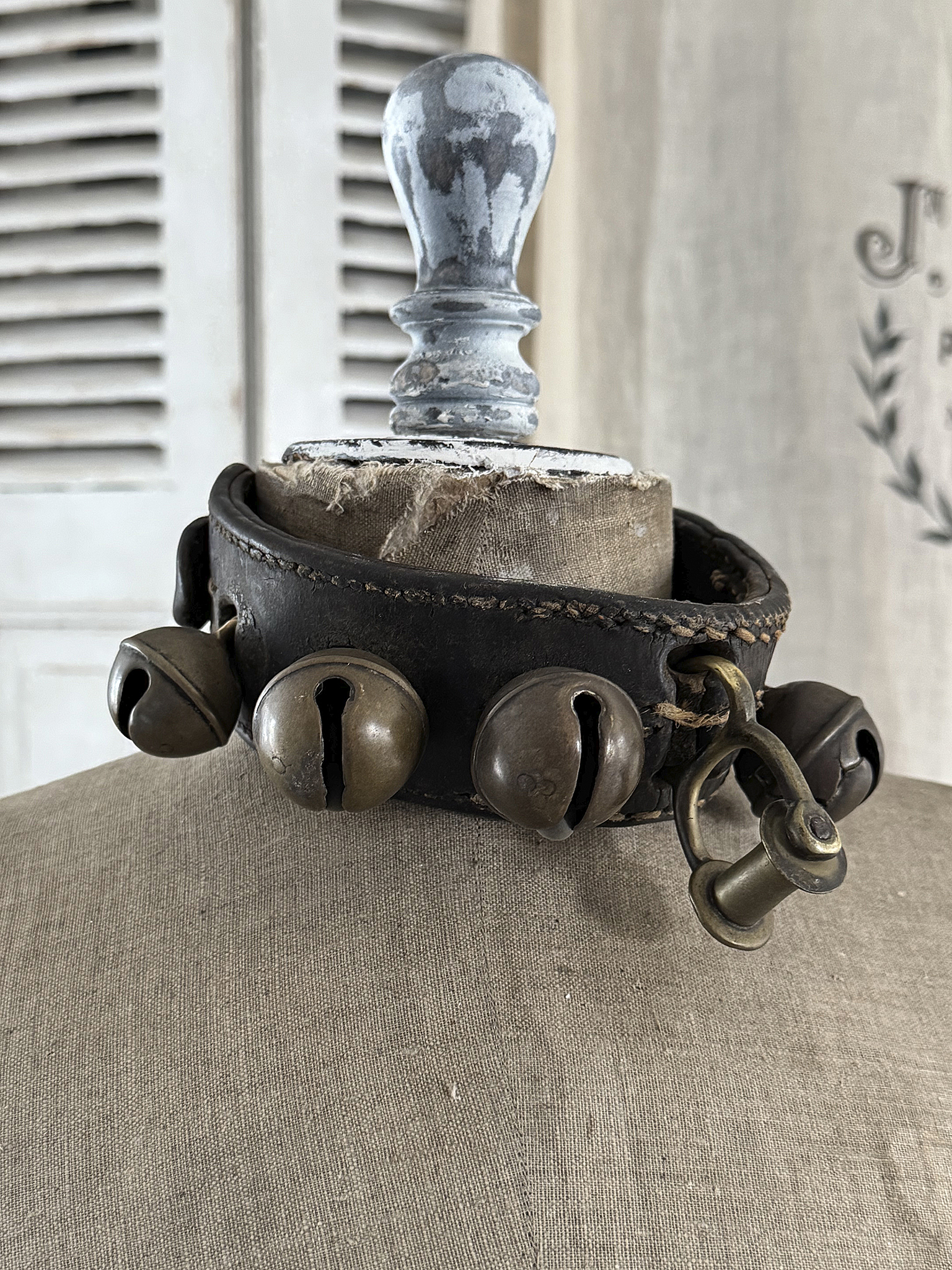 Antikes Schellenband aus Leder mit Messing-Schellen – rustikales Unikat***